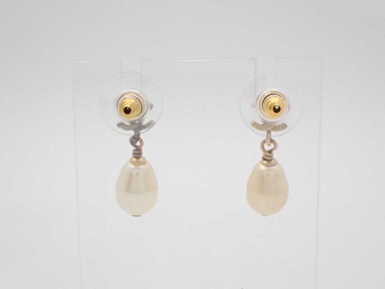 earrings — view 2