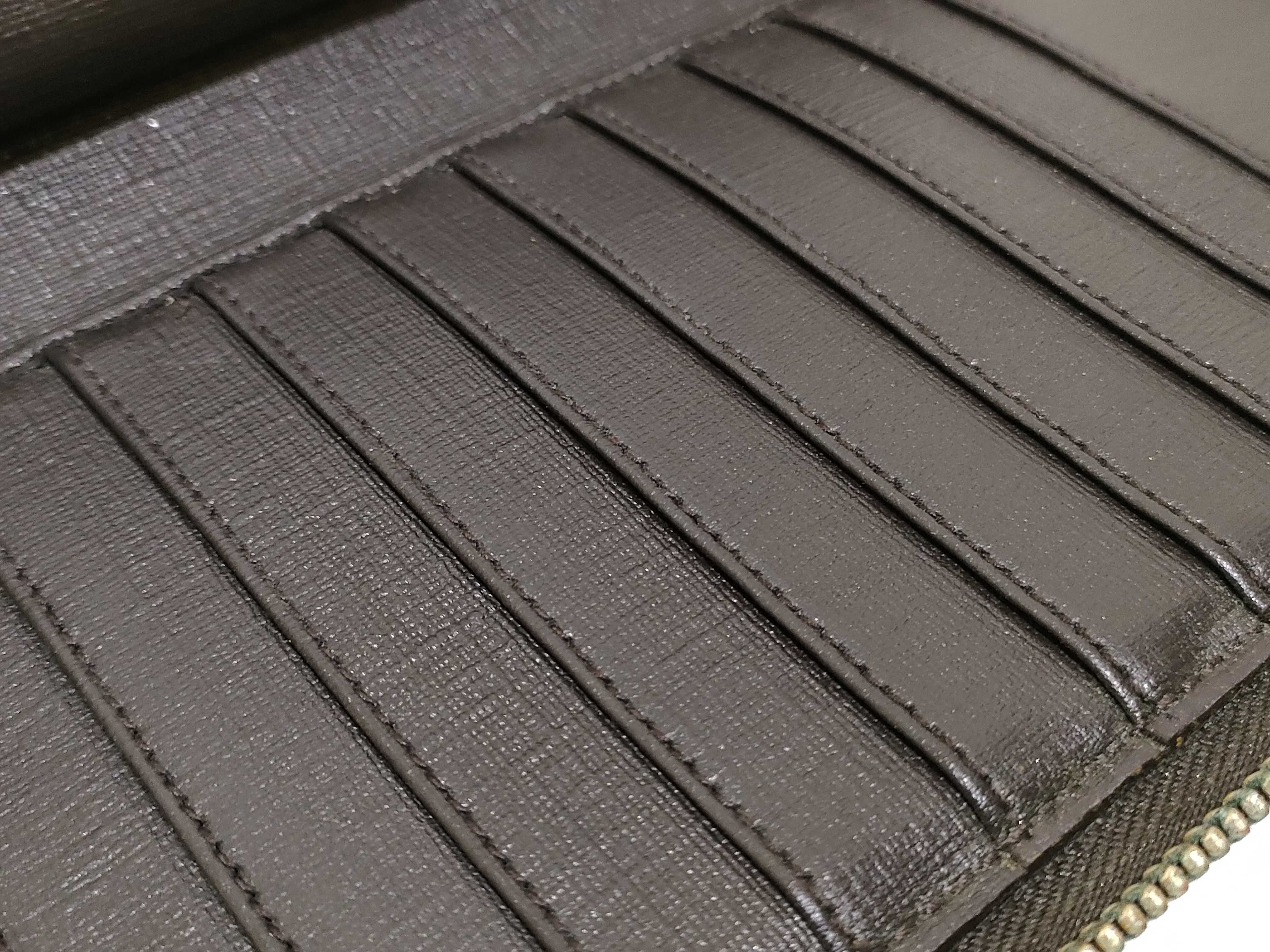 GG Supreme Gucci Wallet — view 13