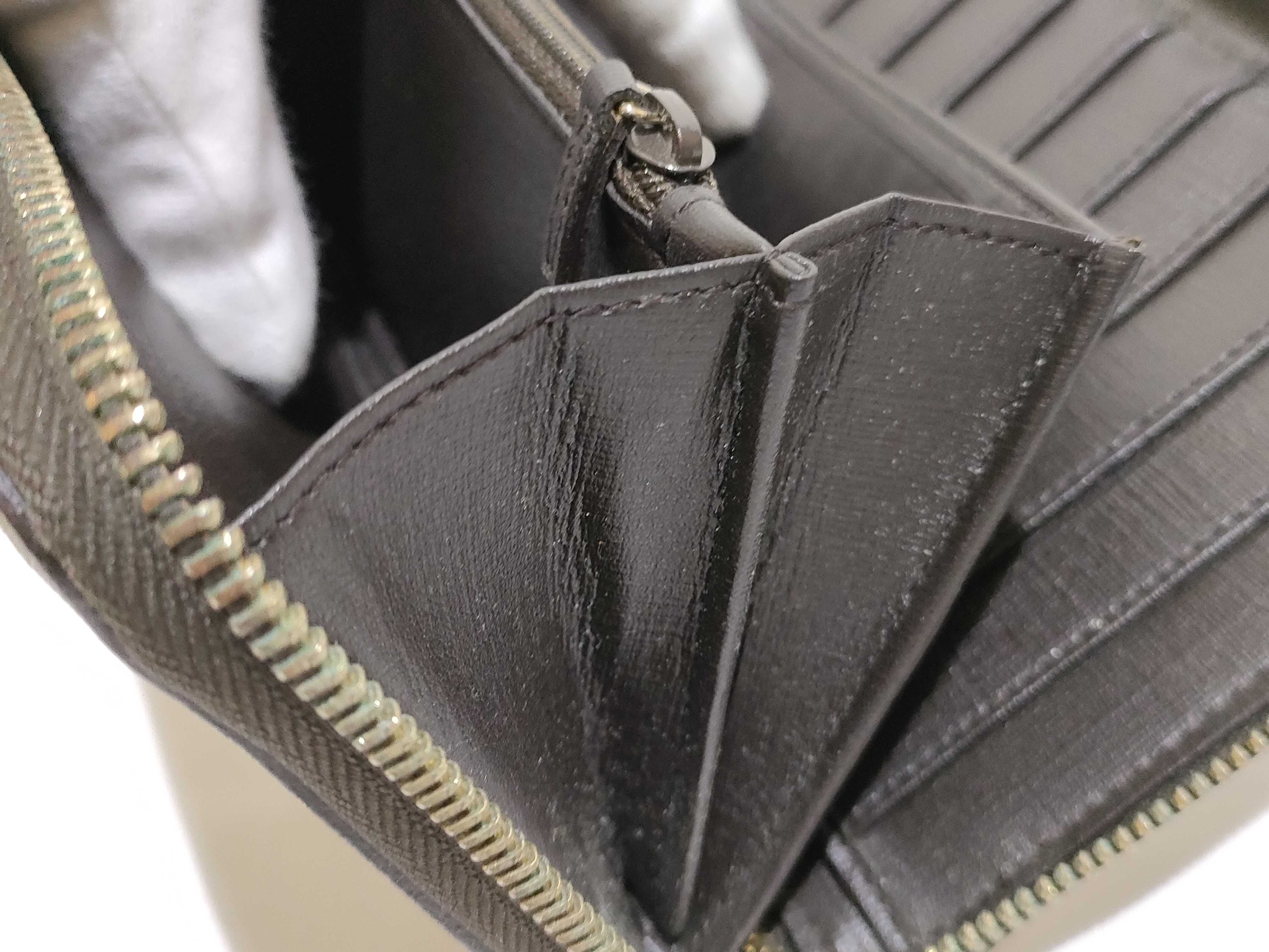 GG Supreme Gucci Wallet — view 15