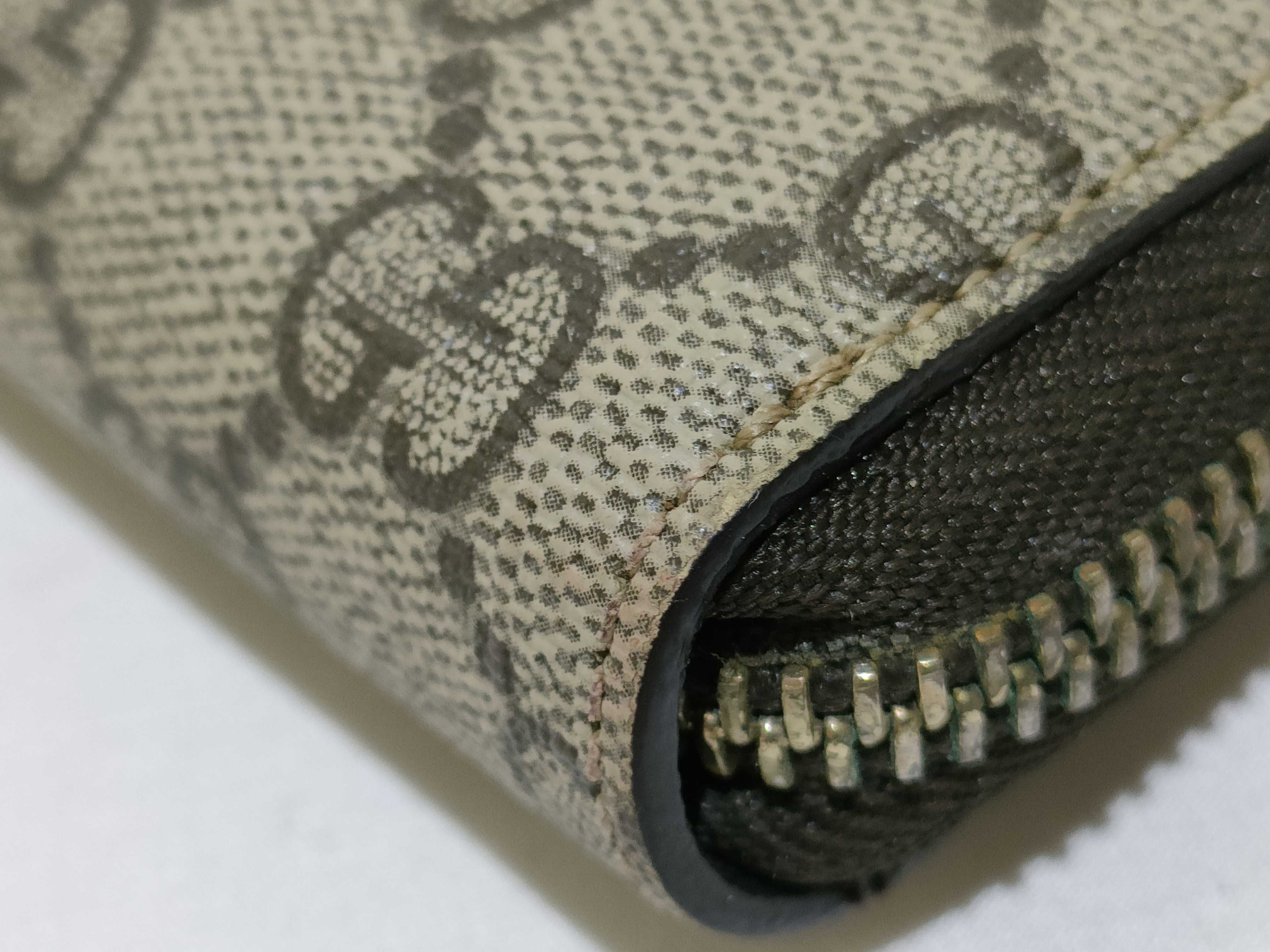 GG Supreme Gucci Wallet — view 4