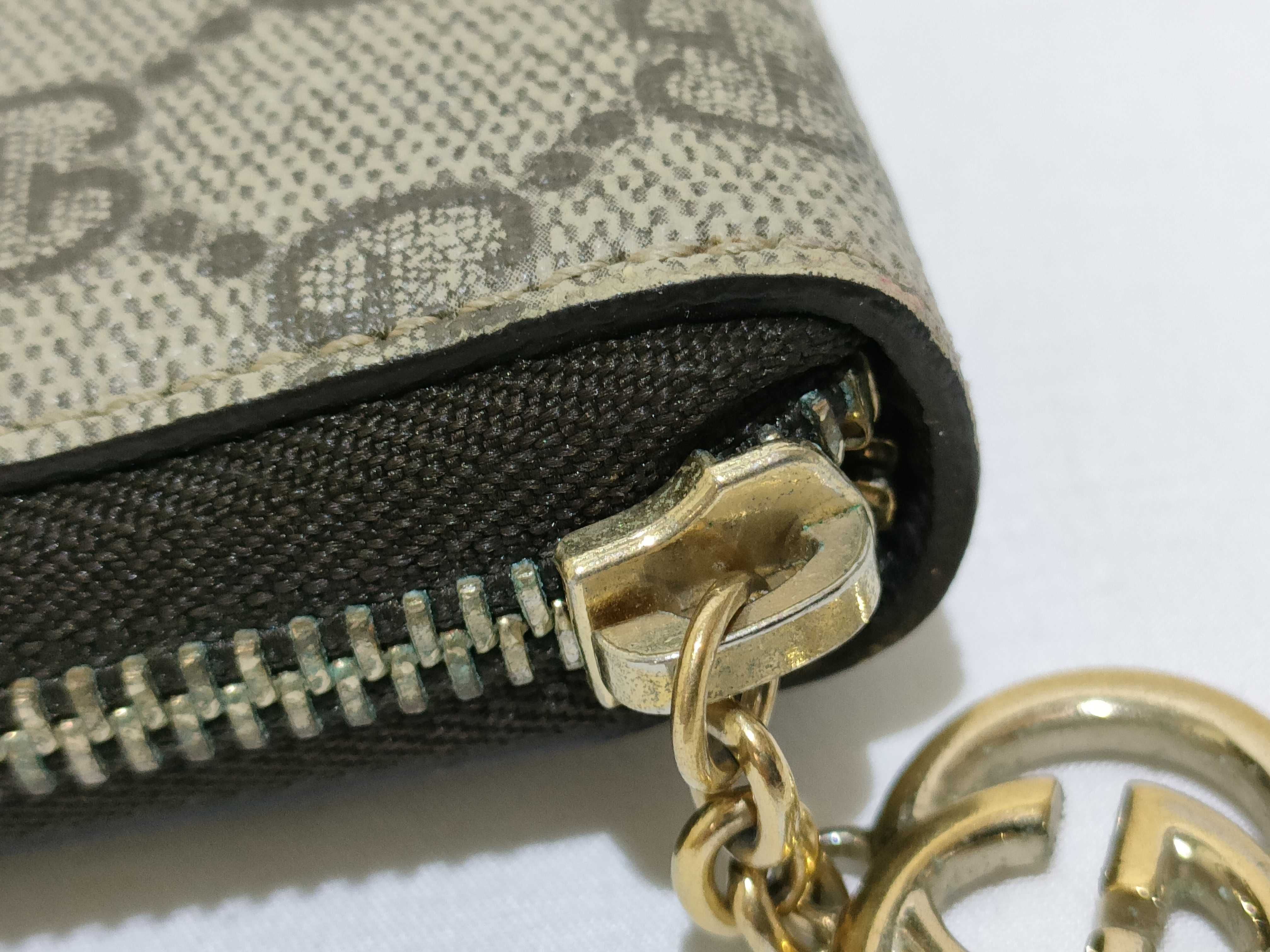 GG Supreme Gucci Wallet — view 7