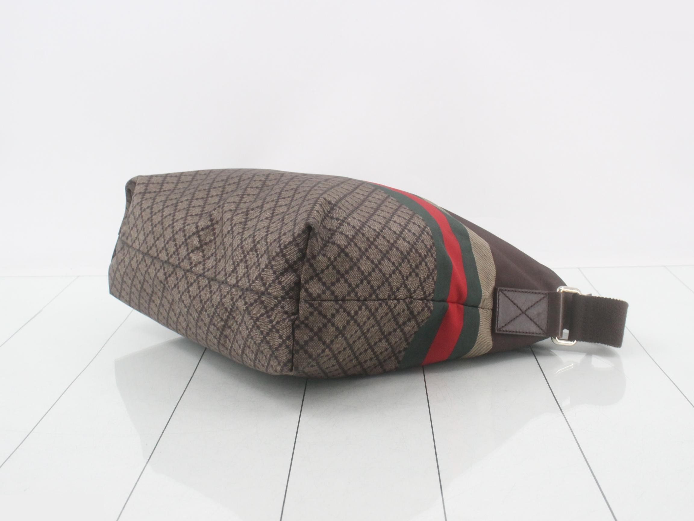 Sherry Line Nylon Shoulder Bag 270410 — view 6