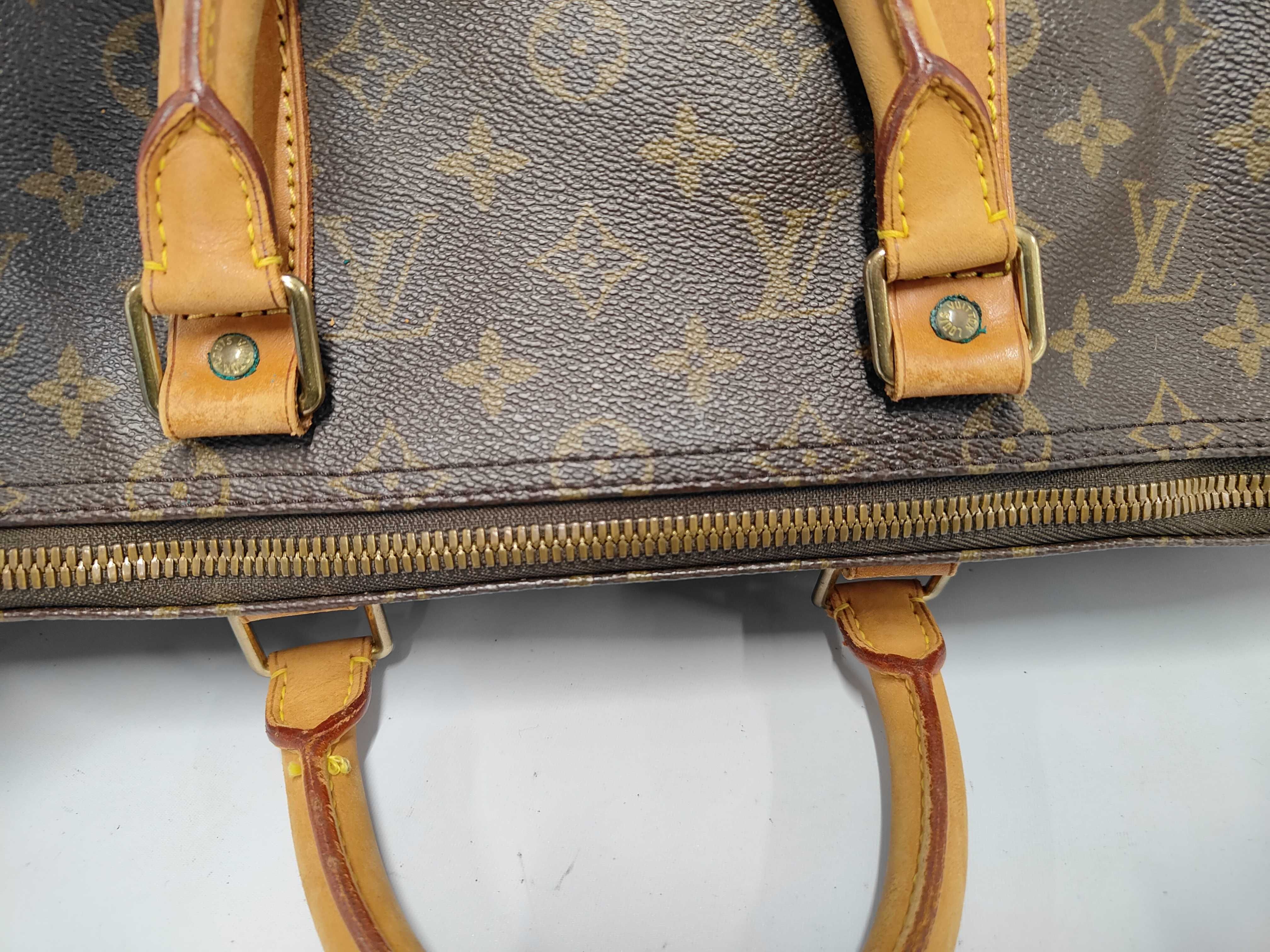 LV bag — view 8