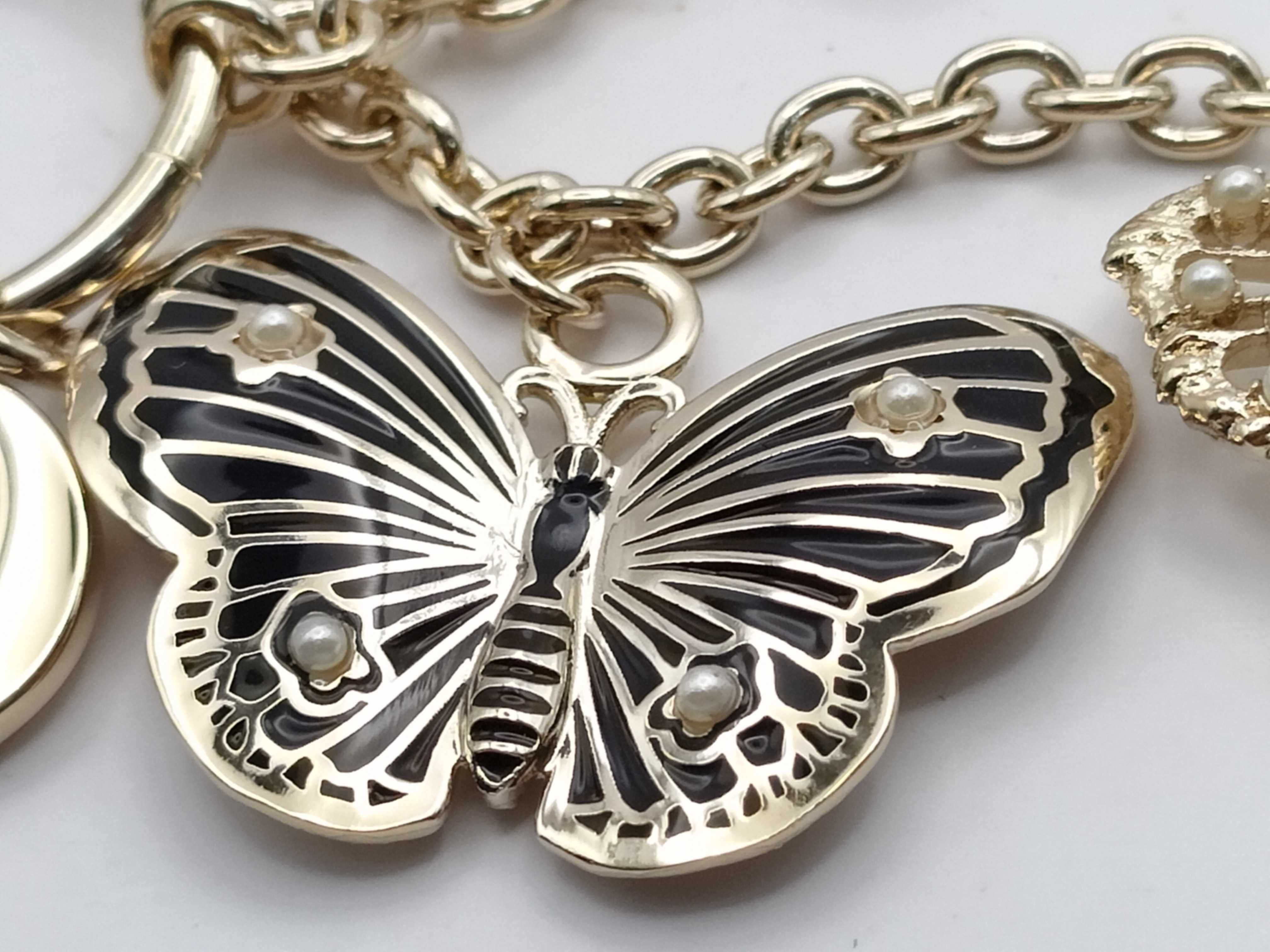 Butterfly Resin Pearl Charm — view 4