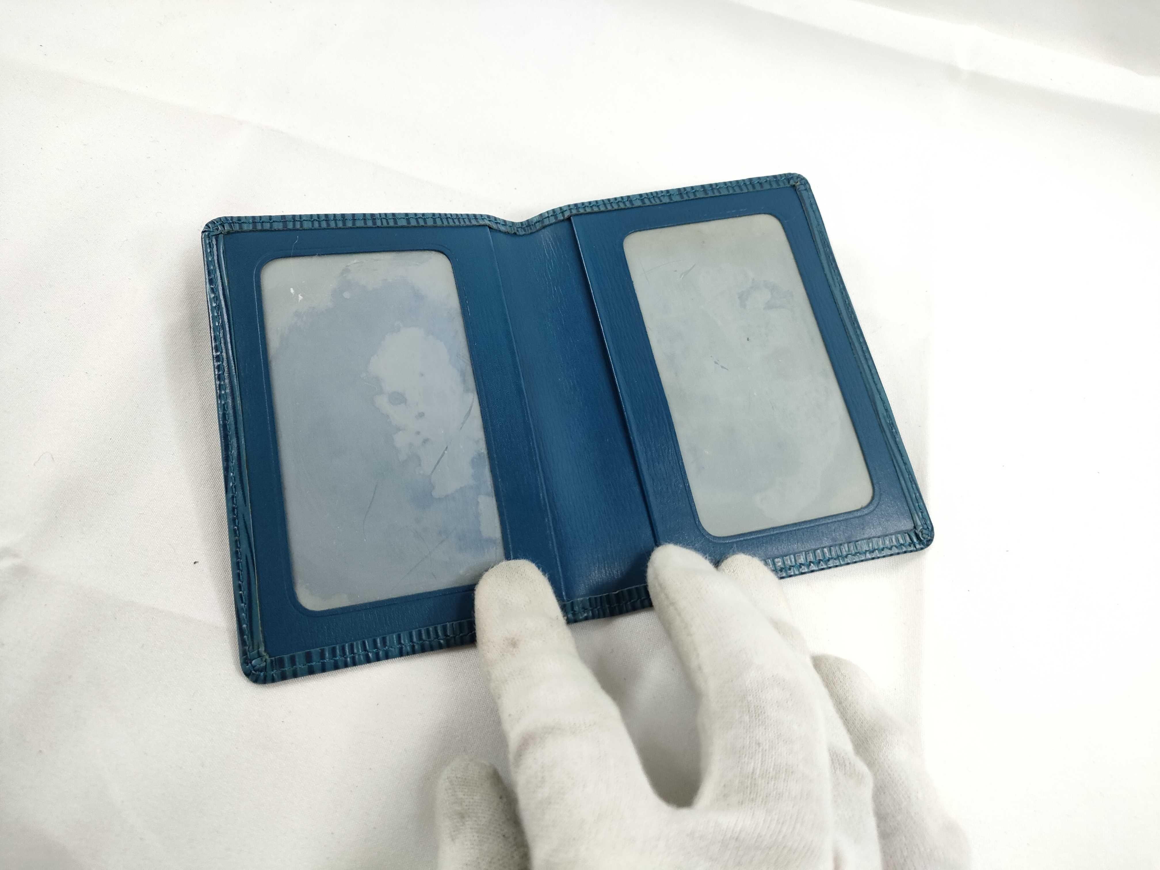 Epi Louis Vuitton Porte 2 Cartes Vertical M6320G SP1905 Epi Blue Card Case — view 8