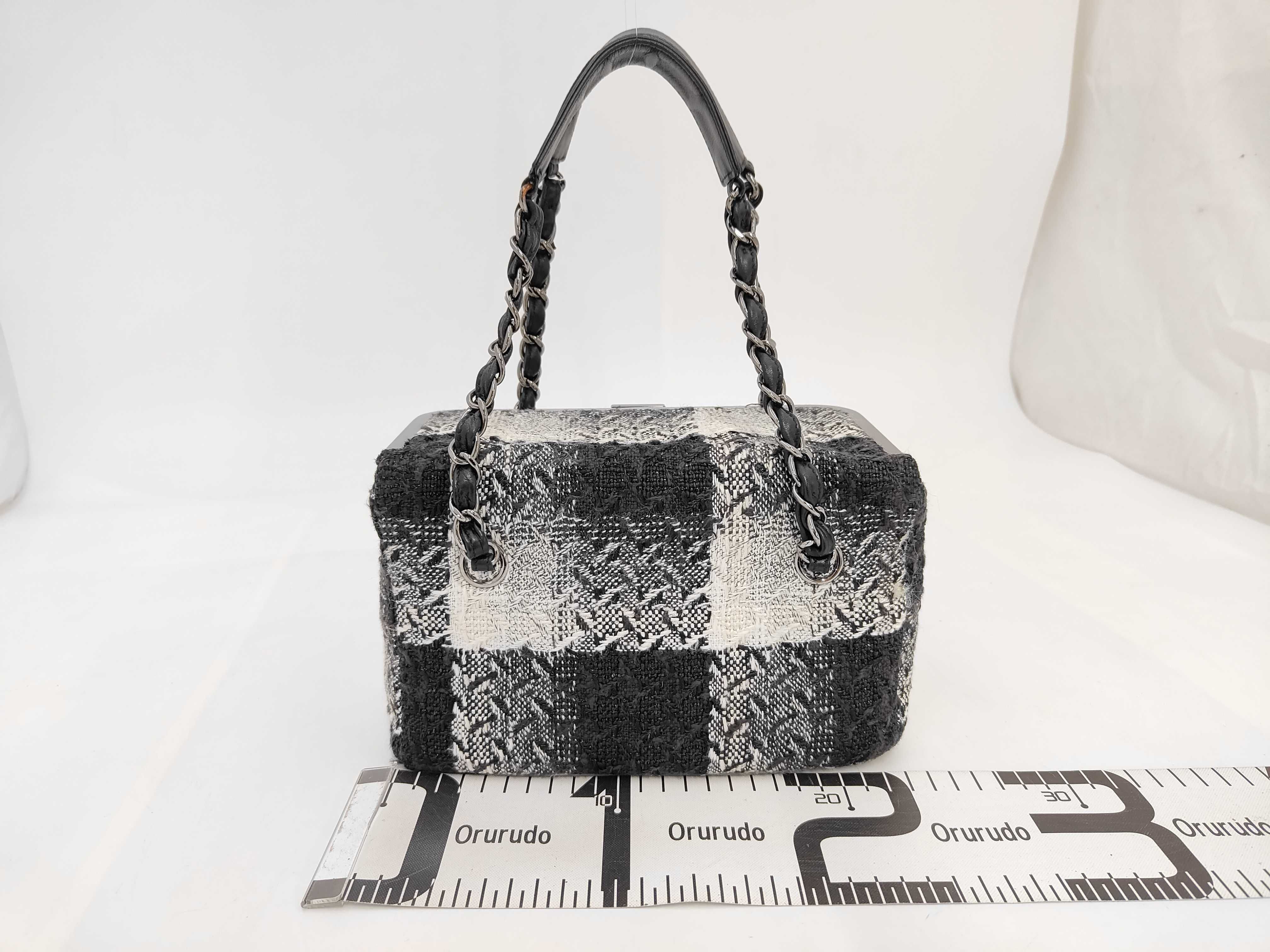Vanity Tweed Chain Shoulder Bag (Serial Number 10s) - Includes card slots, stickers, and mirror. — view 2