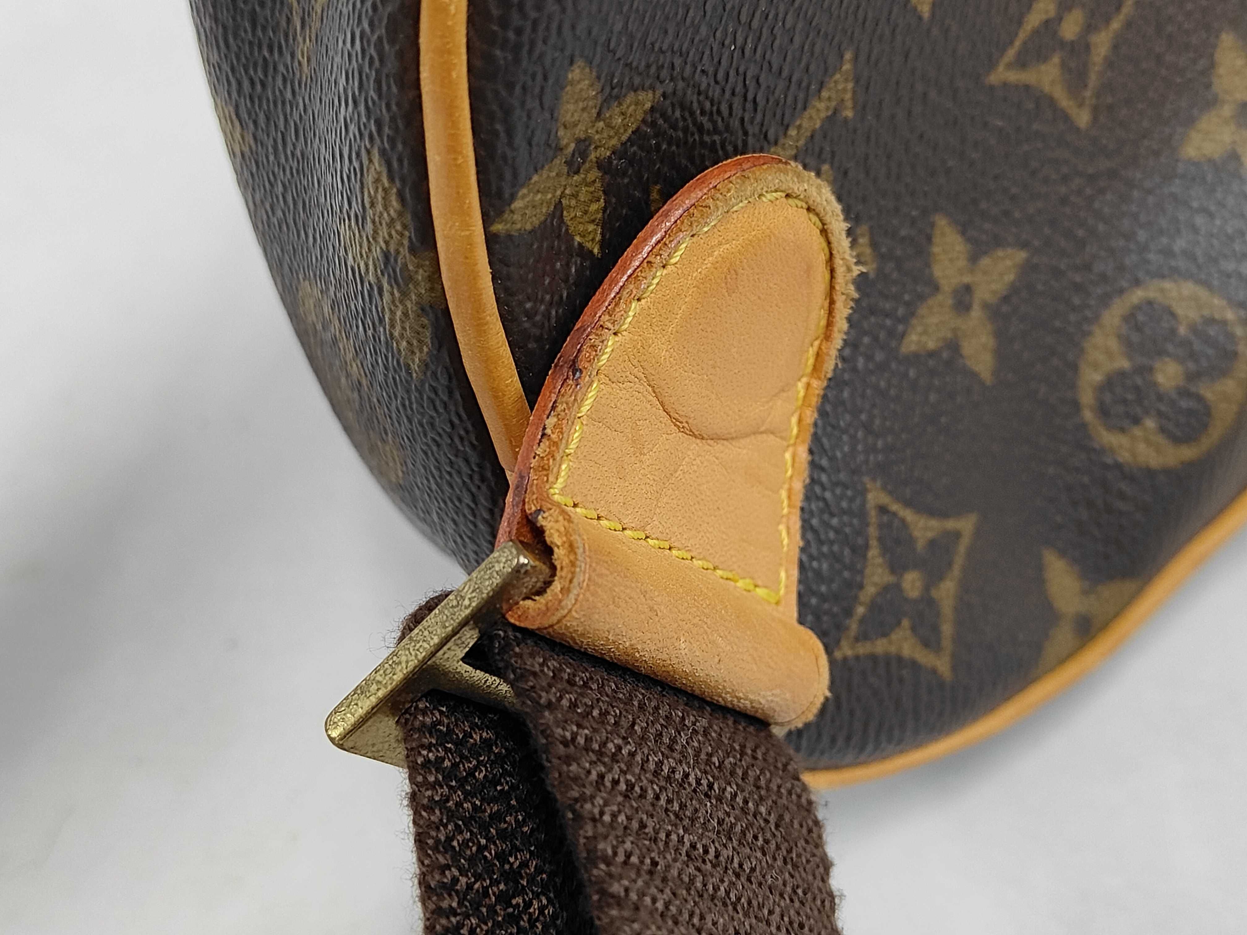 Monogram Pochette Gange CA0020 Shoulder Bag — view 10