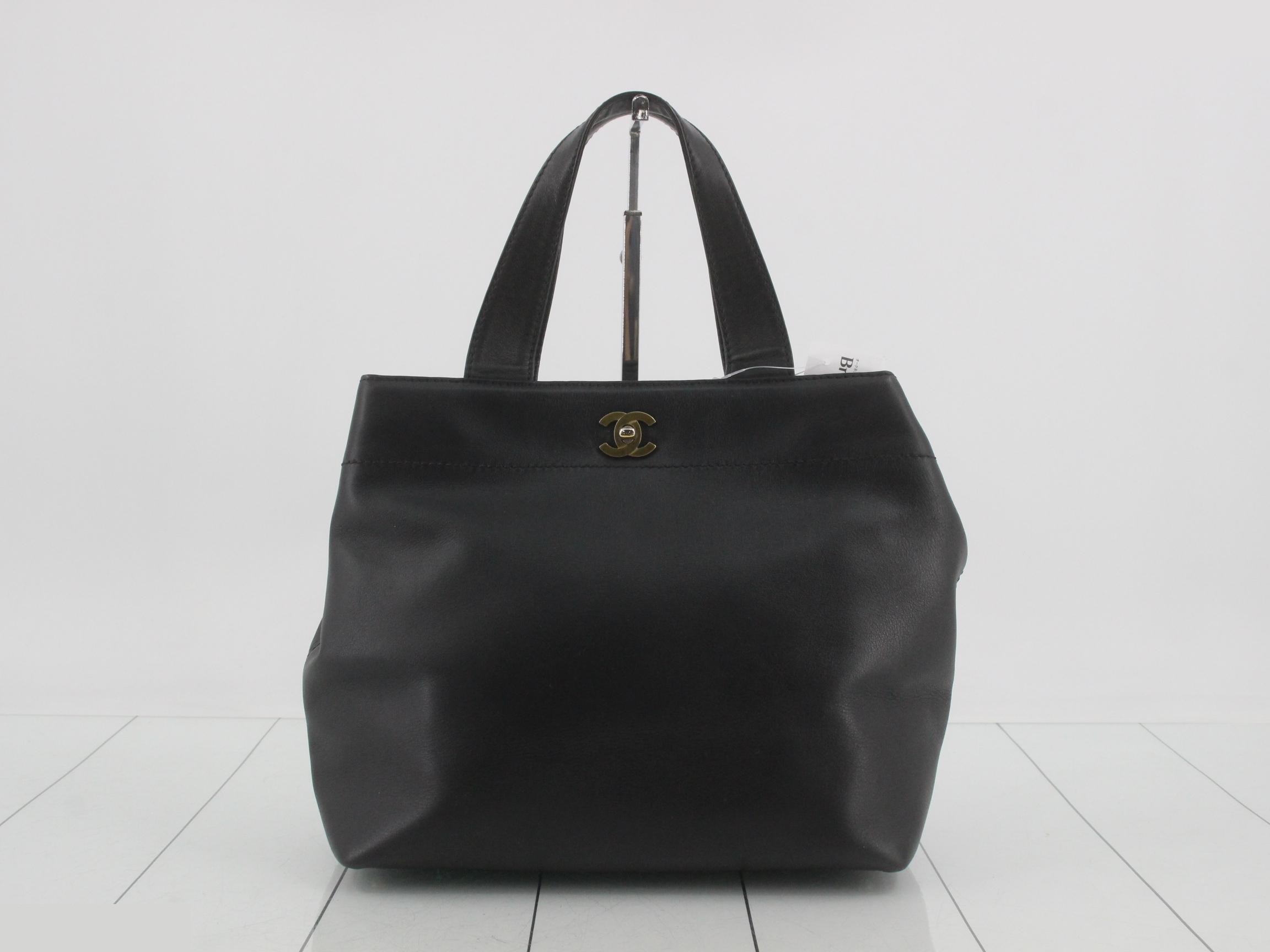 Turnlock Tote Bag
