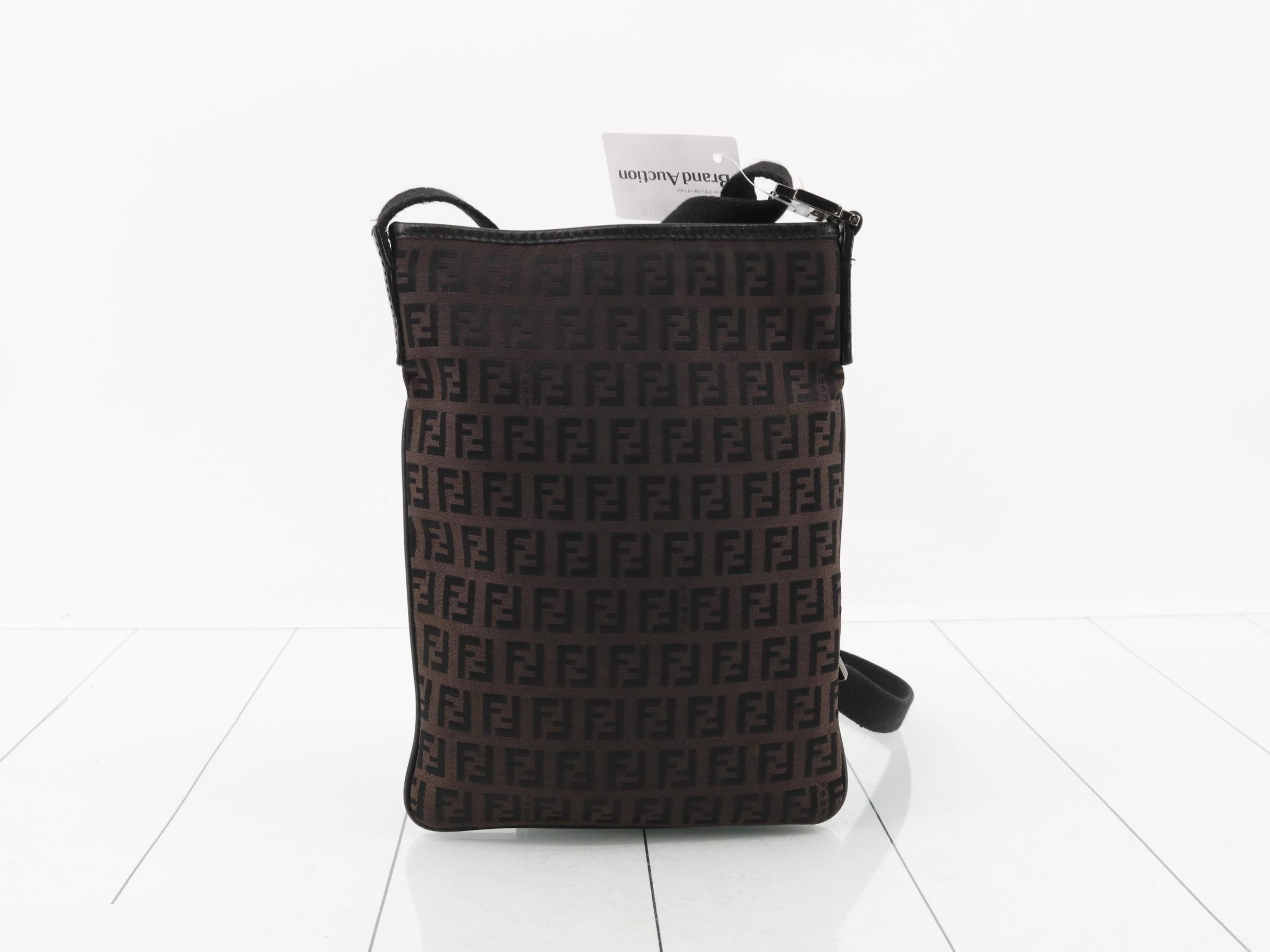 Zucchino Shoulder Bag — view 2
