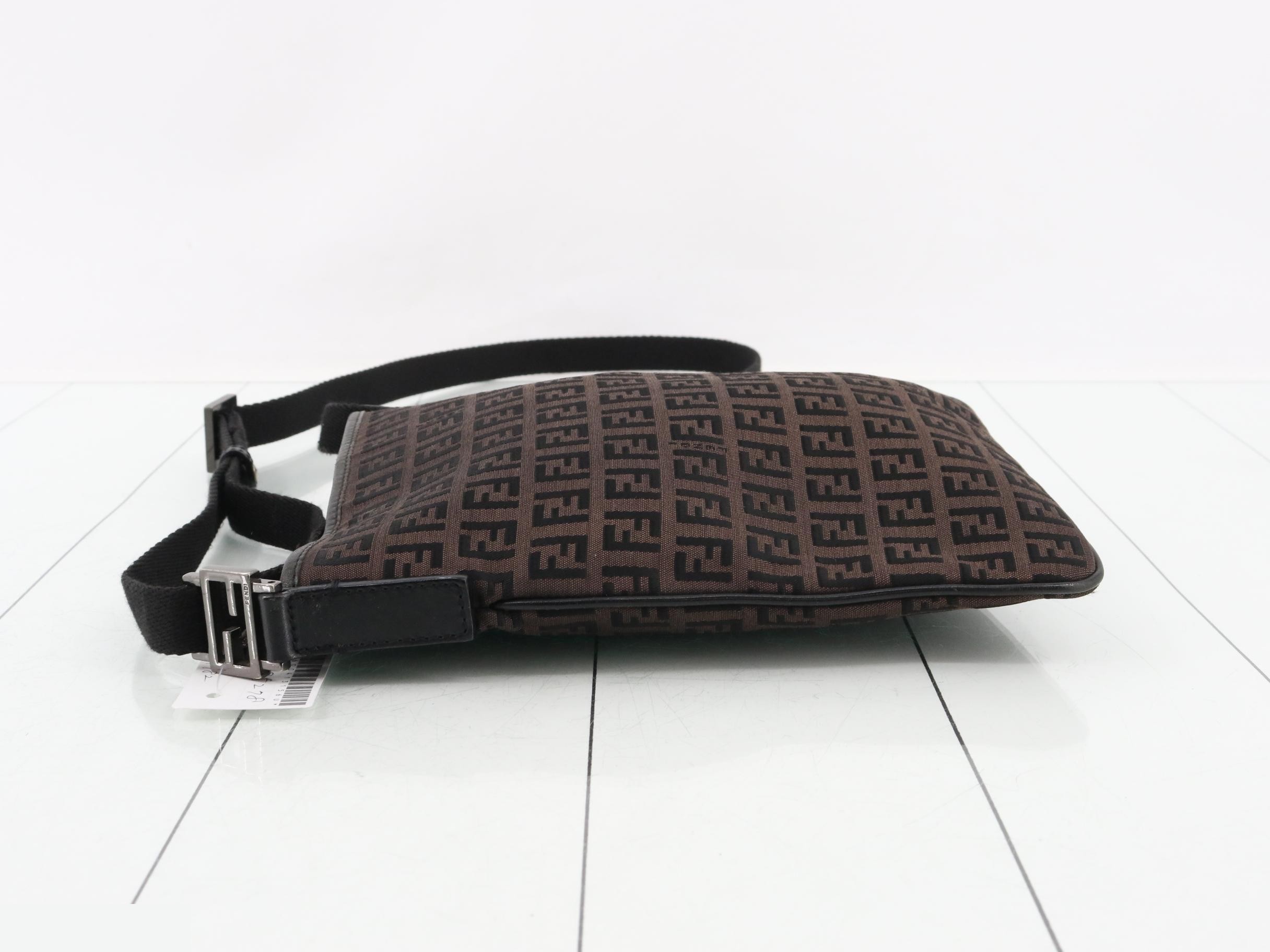 Zucchino Shoulder Bag — view 4
