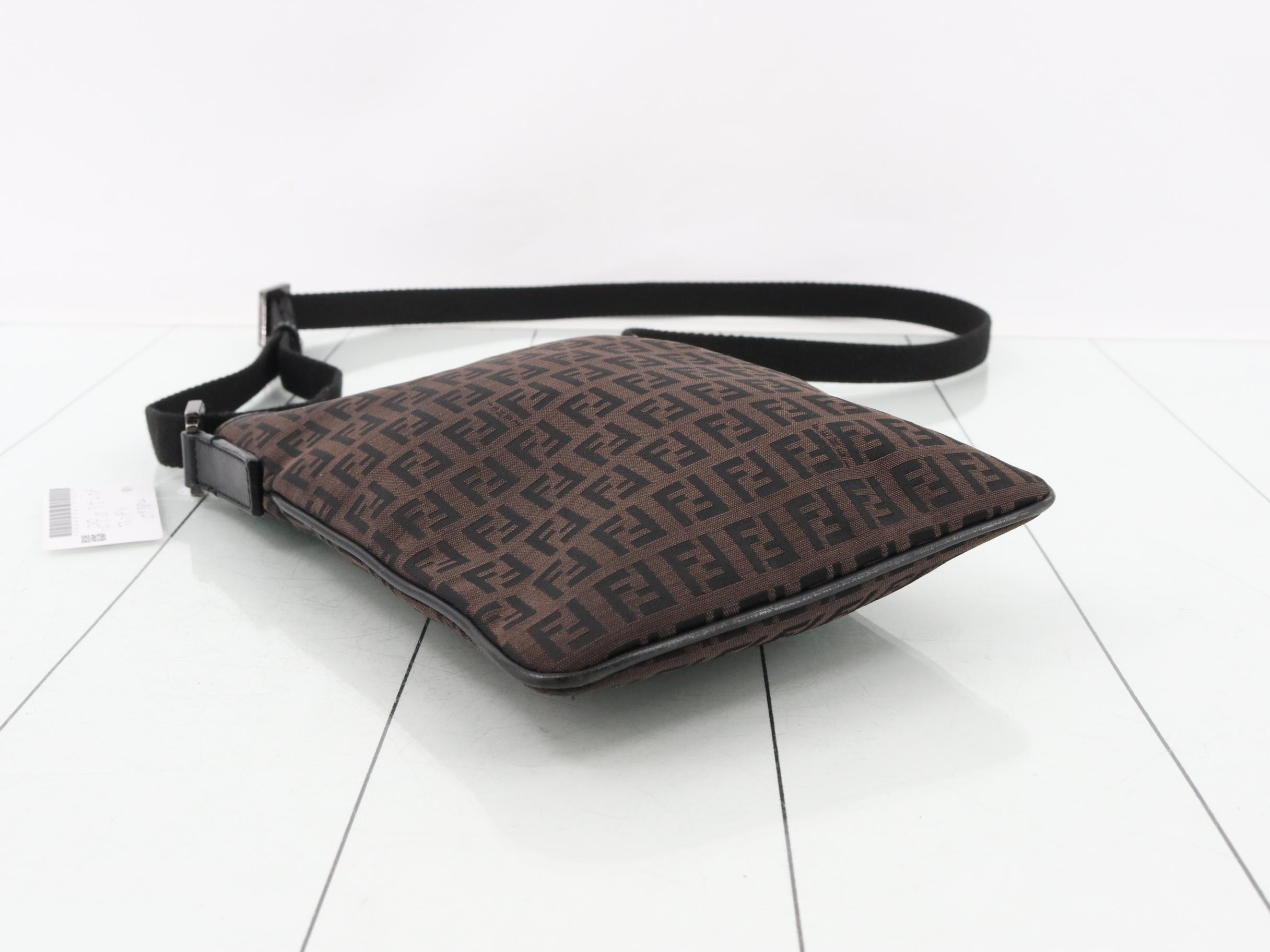 Zucchino Shoulder Bag — view 5