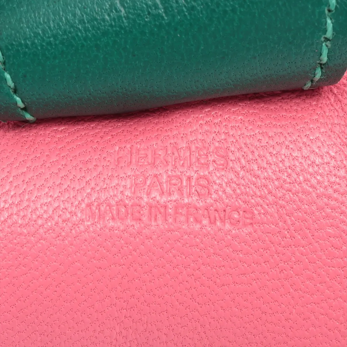 Rodeo Charm MM A: 2017 Charm Agneau Milo Rose Azalee x Malachite x Lime — view 3