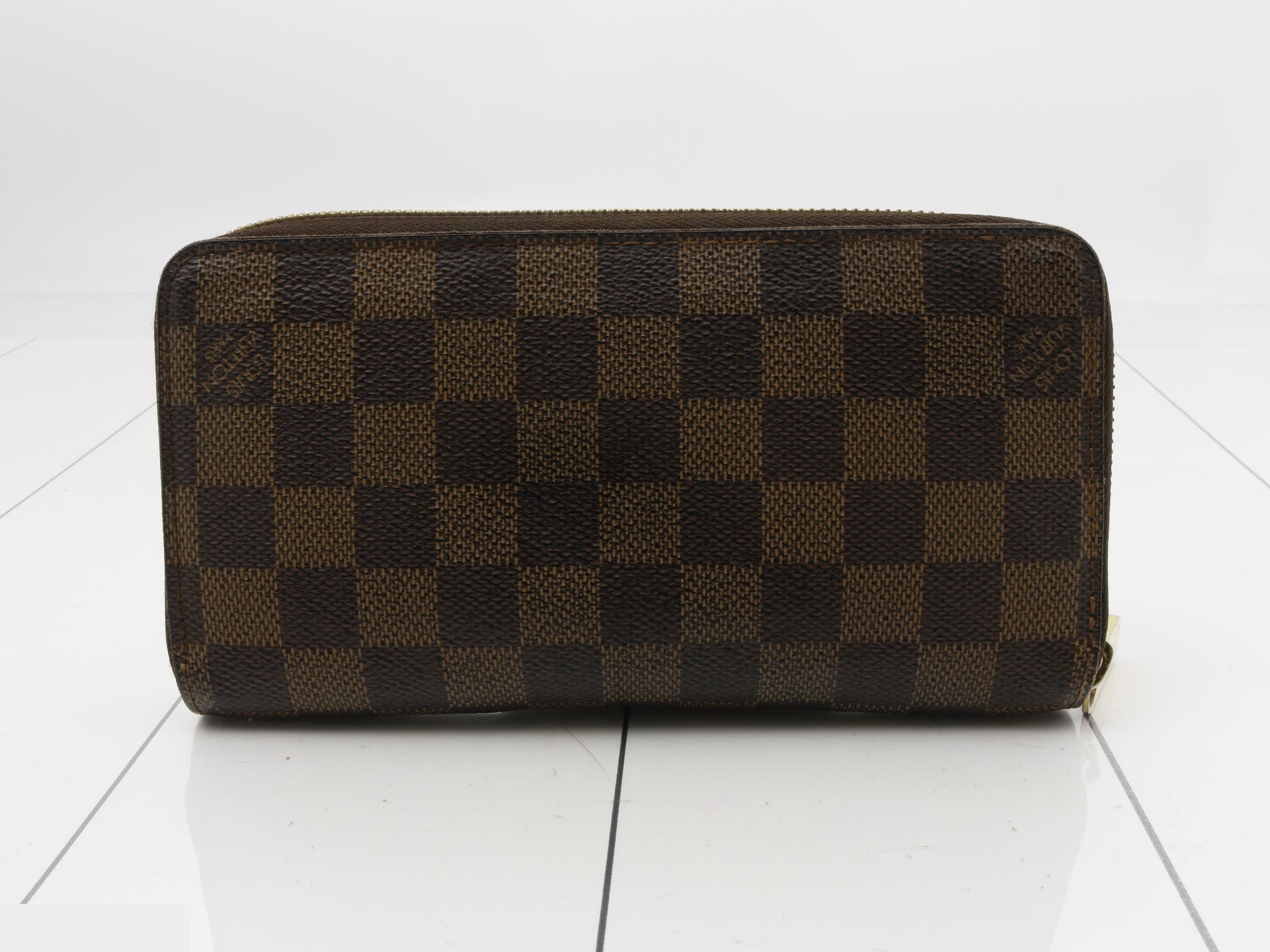 Damier Round Zipper Zippy Wallet N60015 — view 2