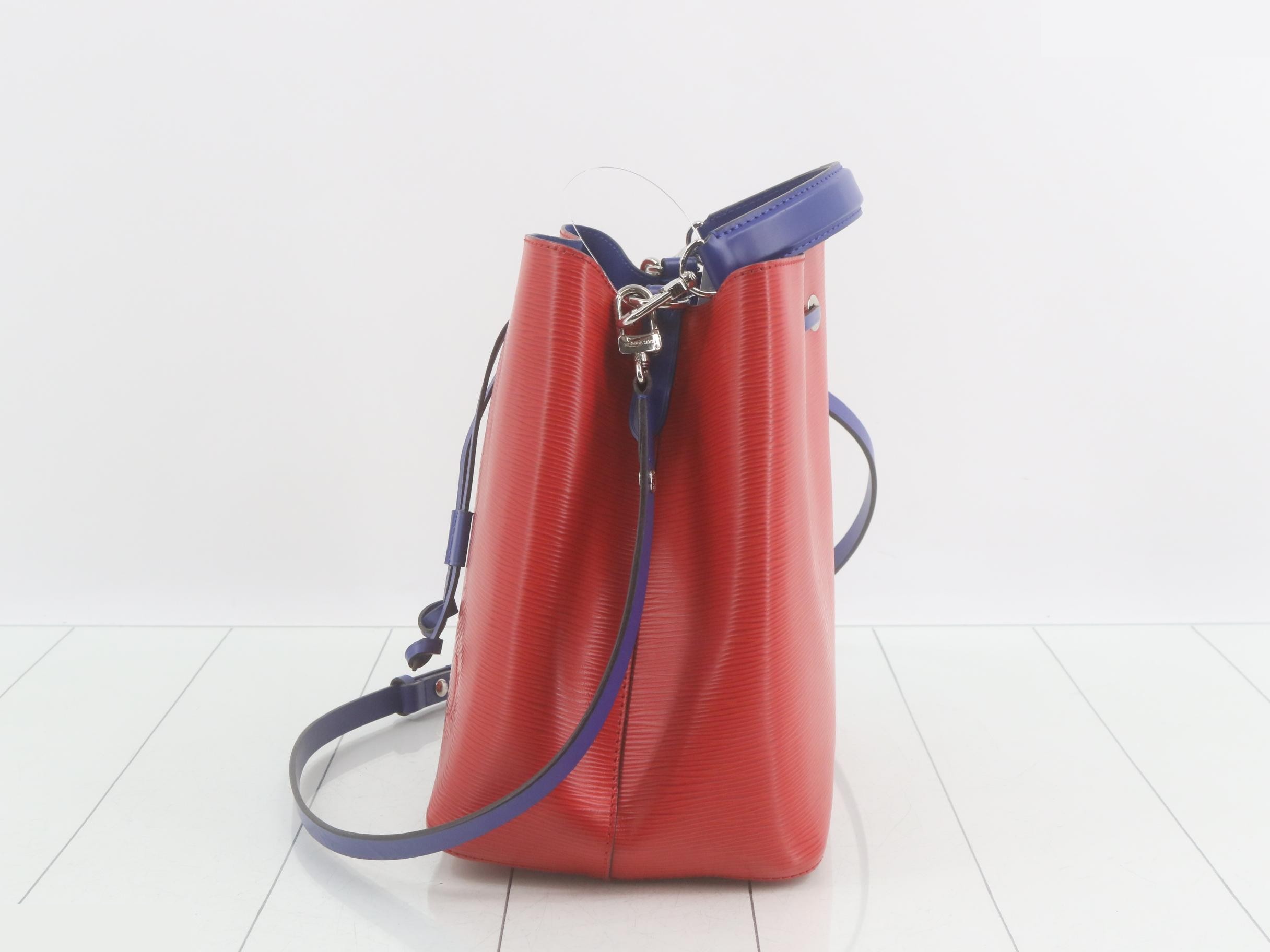 Strap included. Epi NeoNoe M54365 IC — view 3