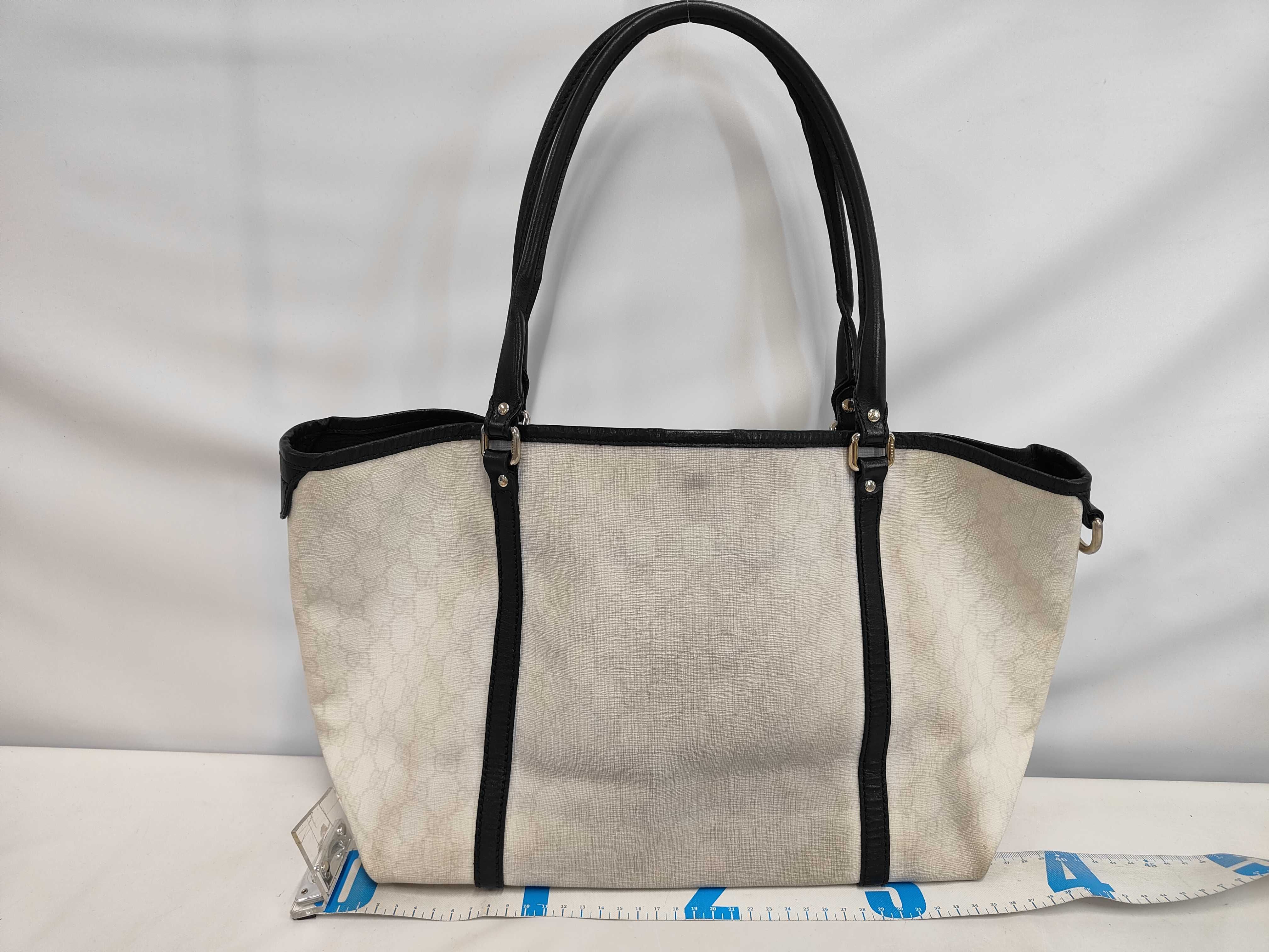 GG Supreme Tote Bag (White x Black) — view 2