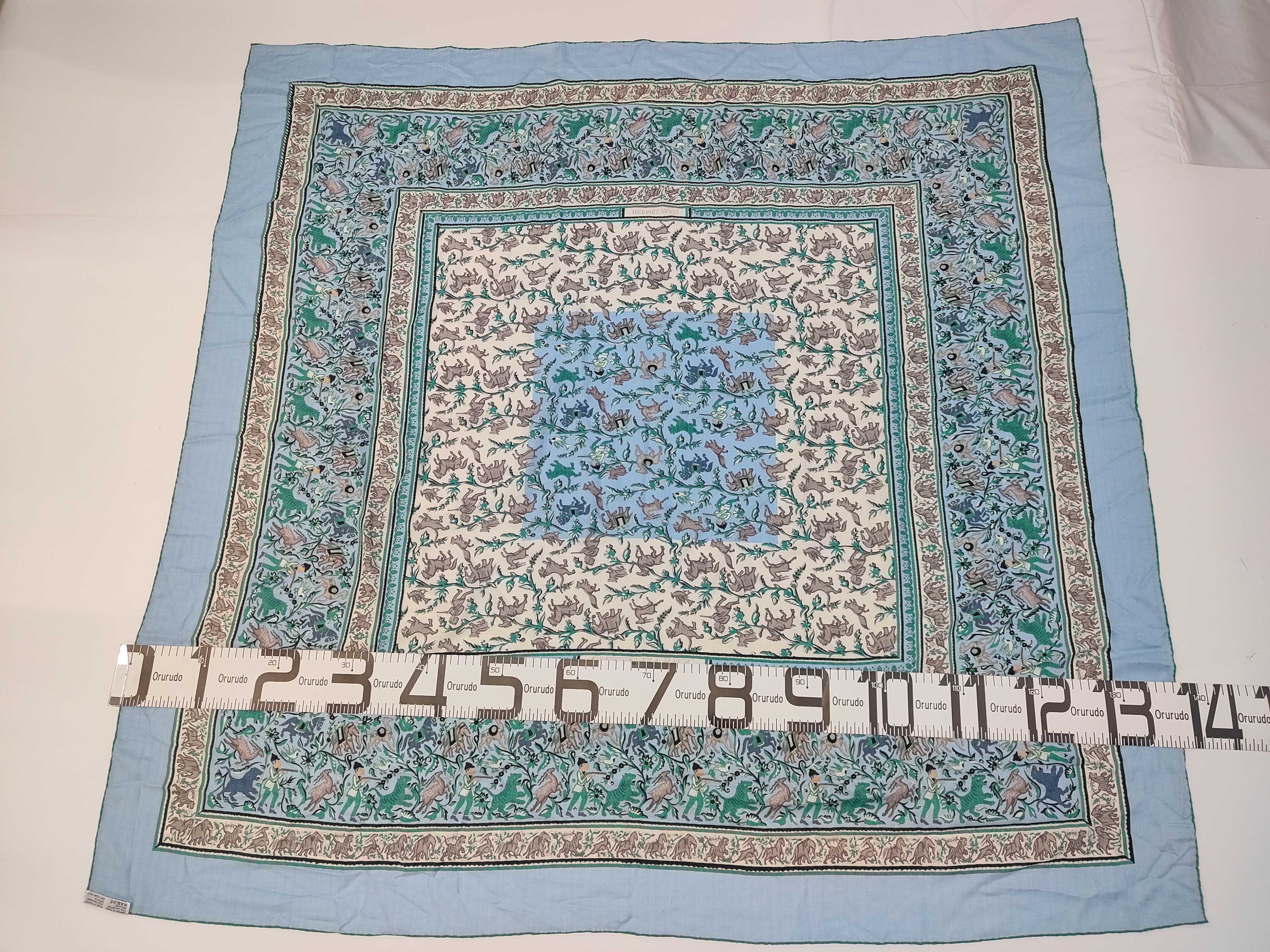 Carre CHASSE EN INDE Scarf and other accessories — view 2