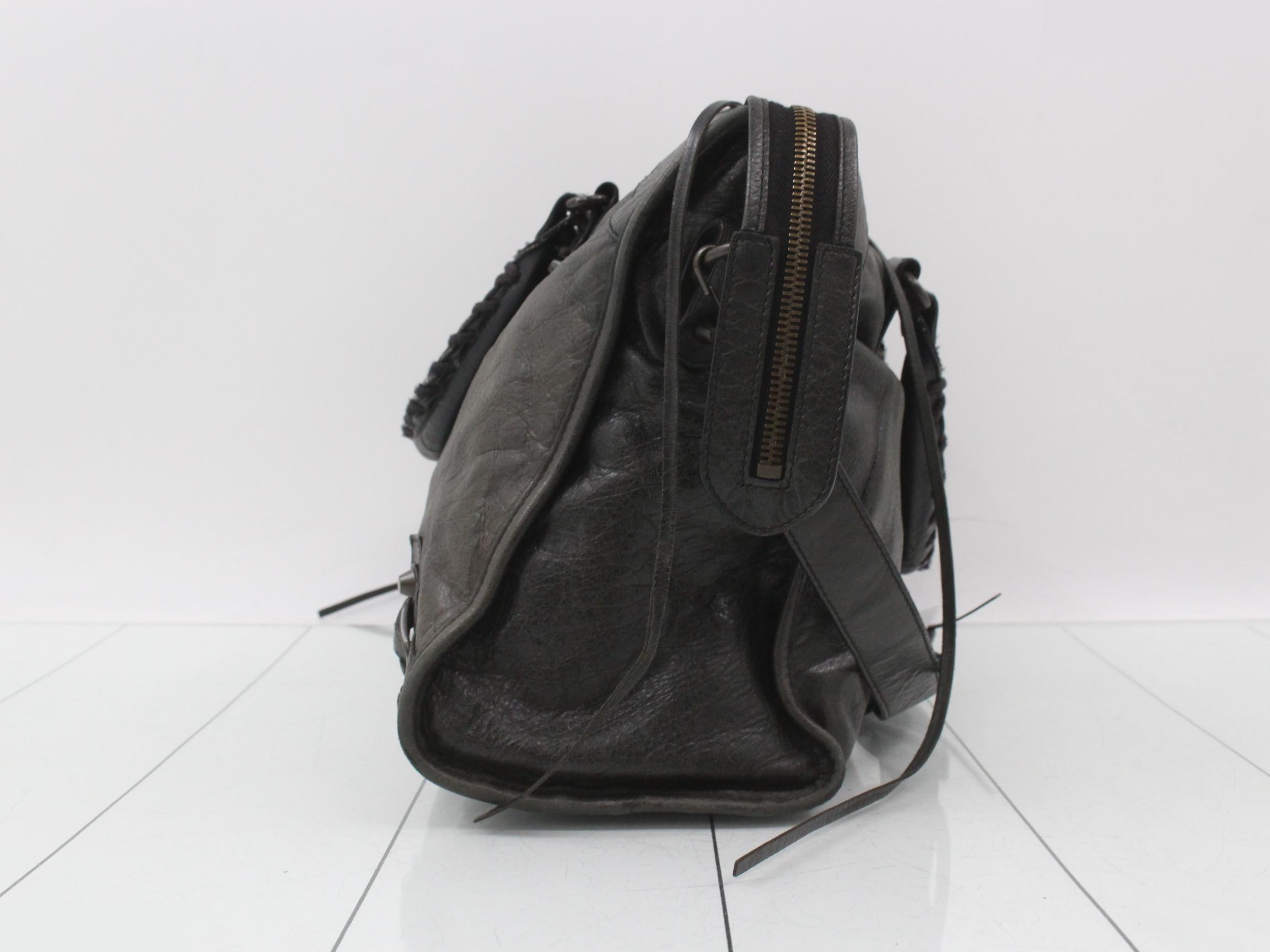 The City Handbag 2-Way Shoulder Bag — view 3