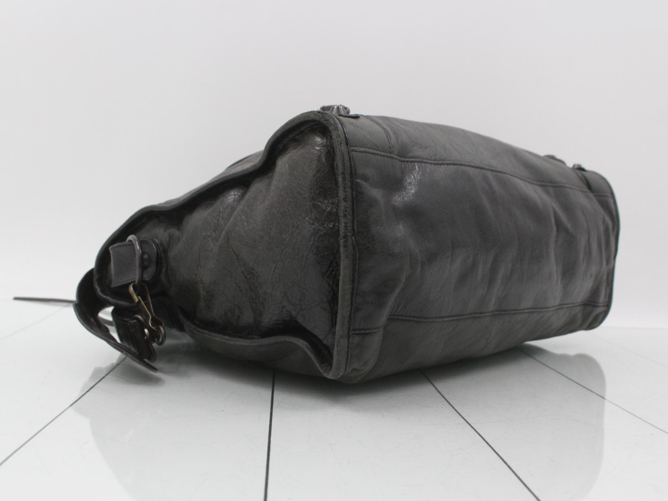 The City Handbag 2-Way Shoulder Bag — view 5