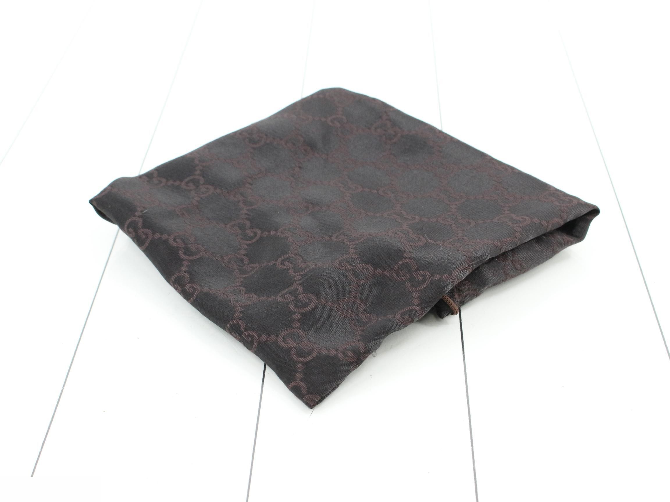 GG Canvas Shoulder Bag — view 7