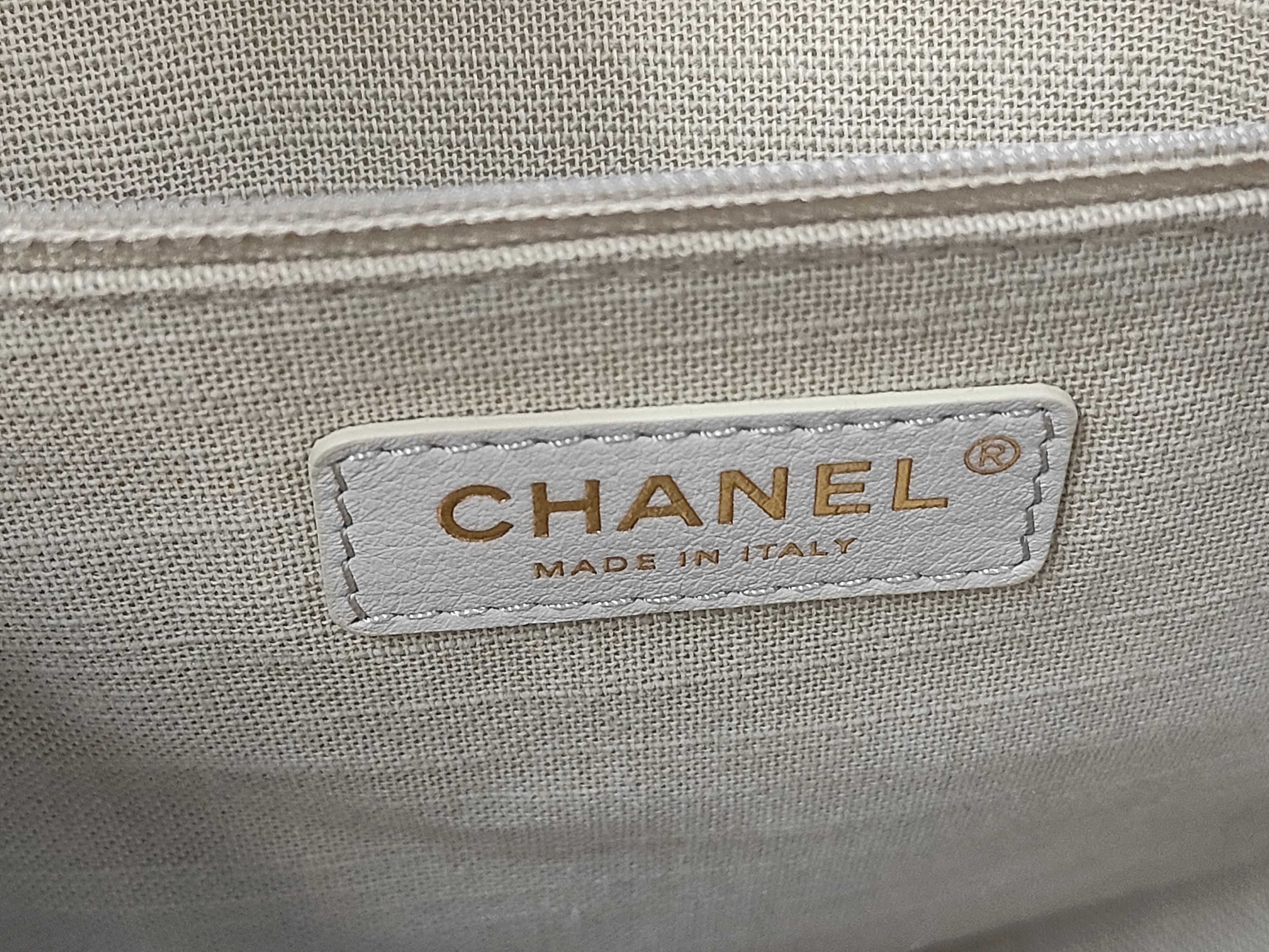 Deauville 2-Way Tote Bag (Random Plate, Pouch Missing) — view 10