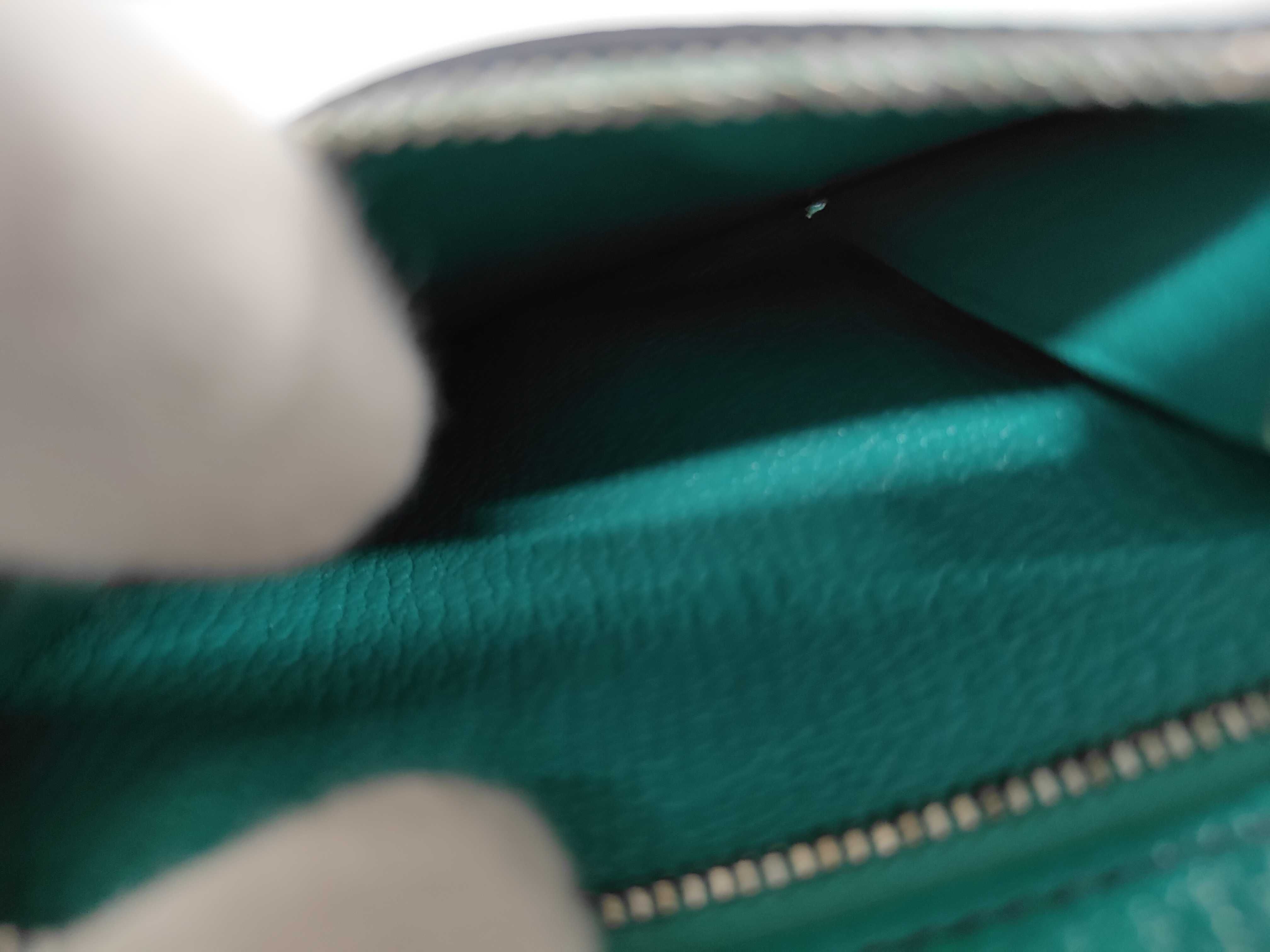 Green Calfskin In-the-Loop Key Case/Keychain (D Stamp) — view 4