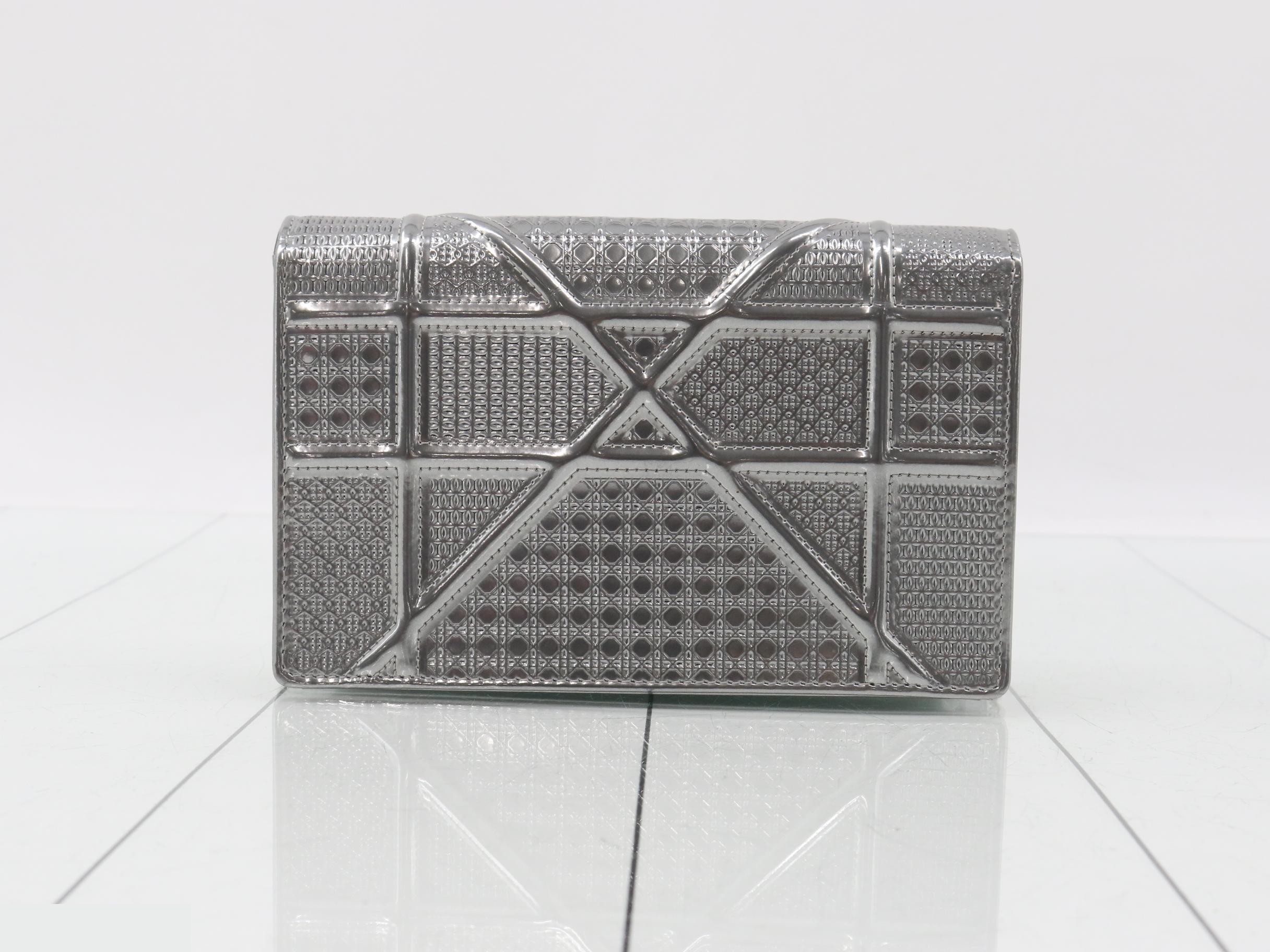 Diorama Microcannage Enamel Chain Wallet — view 2