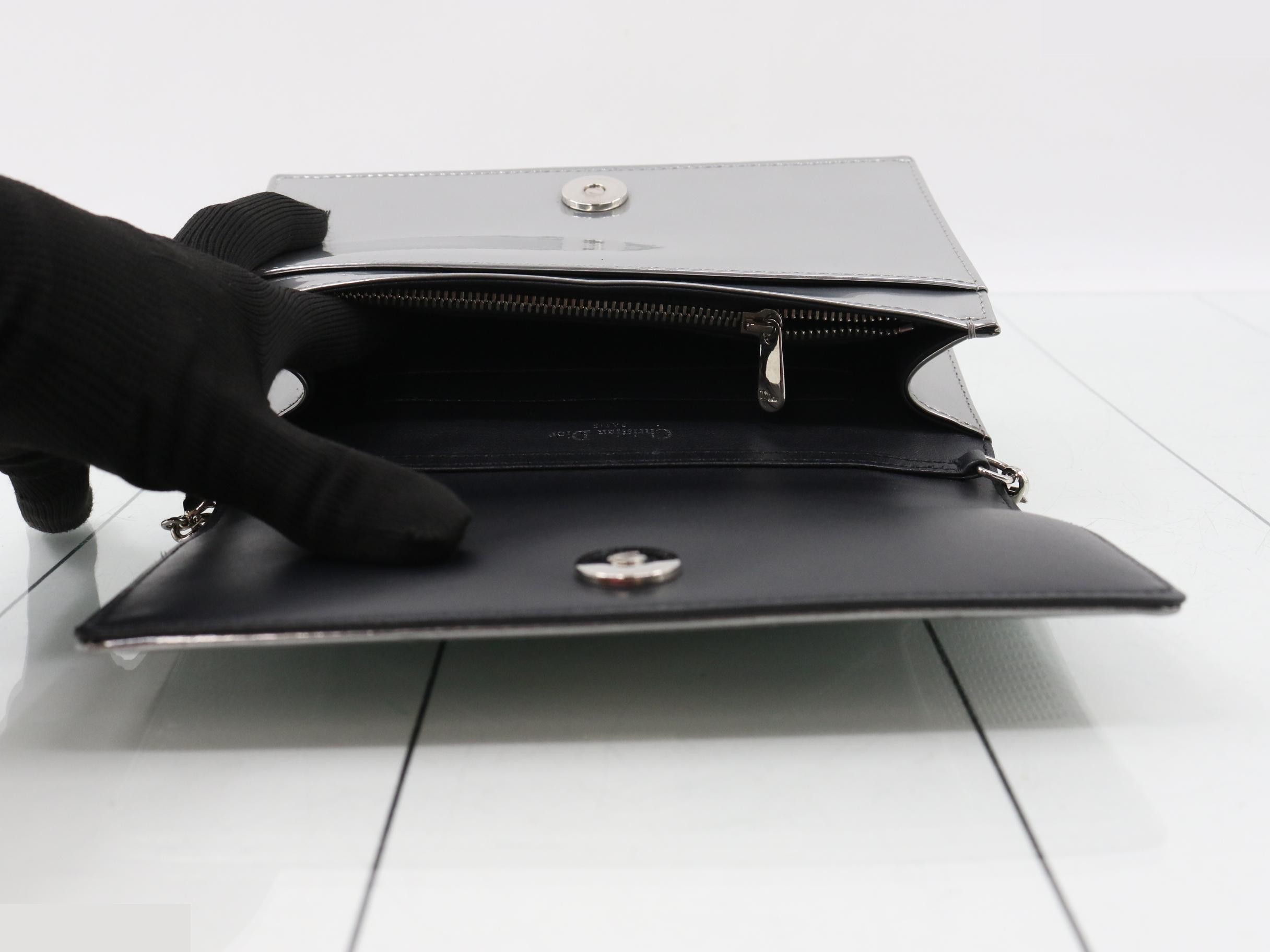 Diorama Microcannage Enamel Chain Wallet — view 4