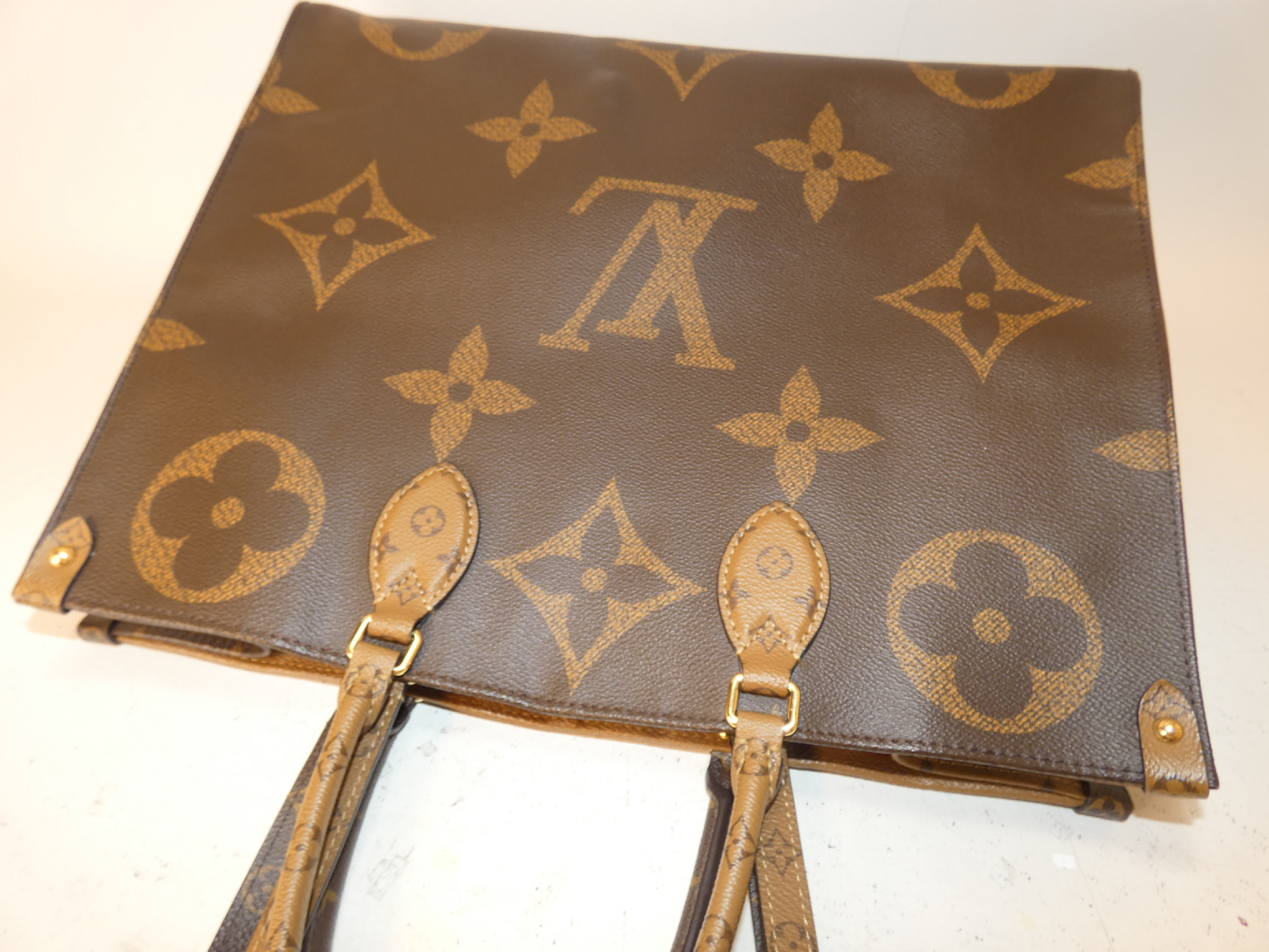 OnTheGo GM Monogram Giant Reverse Hand Shoulder Handbag — view 3