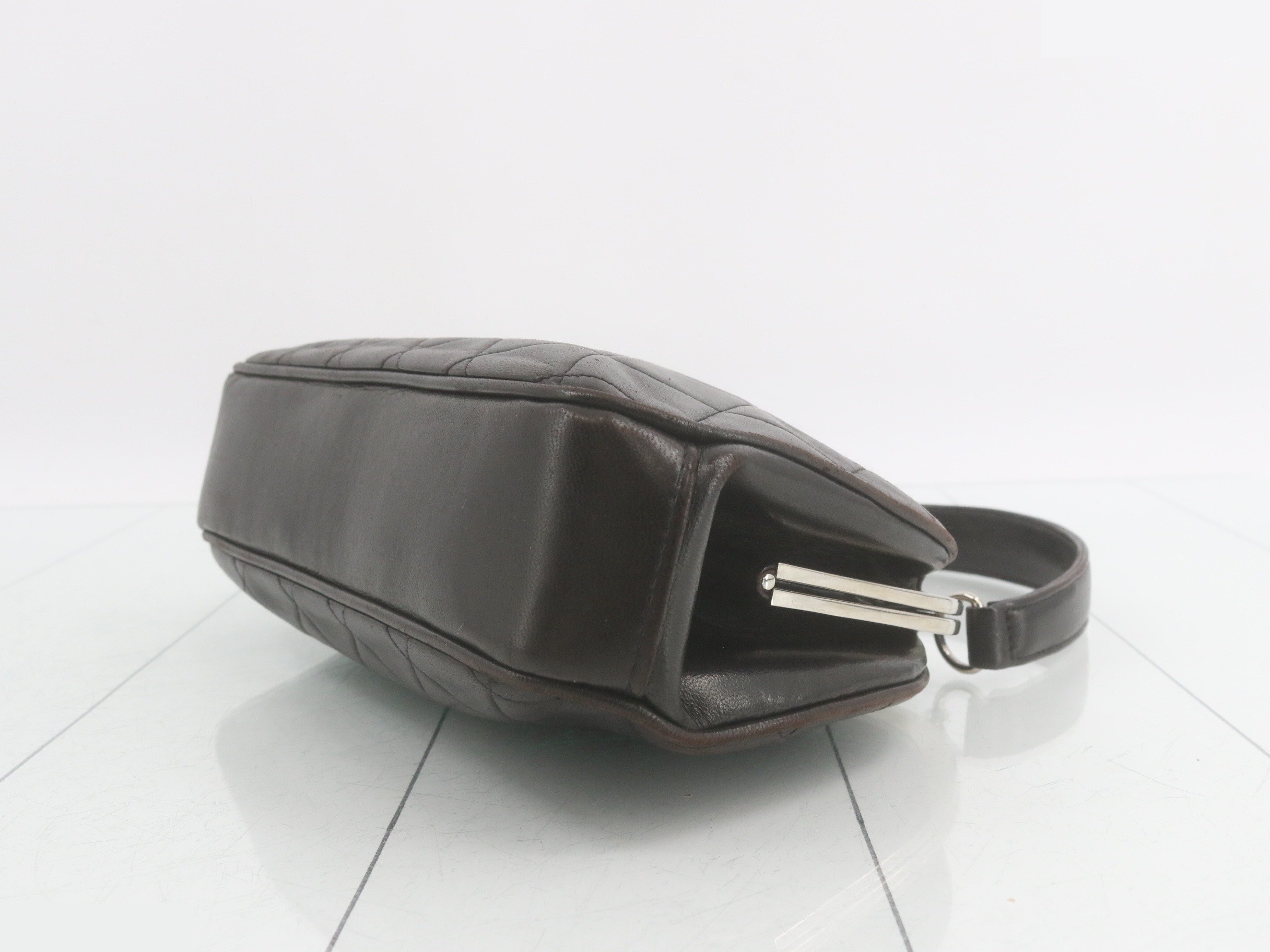 Matelassé coin purse handbag, one handle, black — view 6