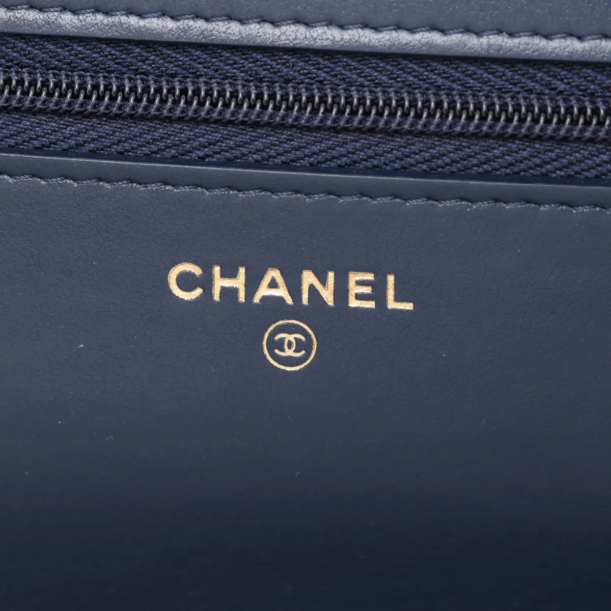 Matelassé Denim Chain Wallet, Blue, Gold Hardware, L0A1GE78, Random Plate, AP0250 — view 10