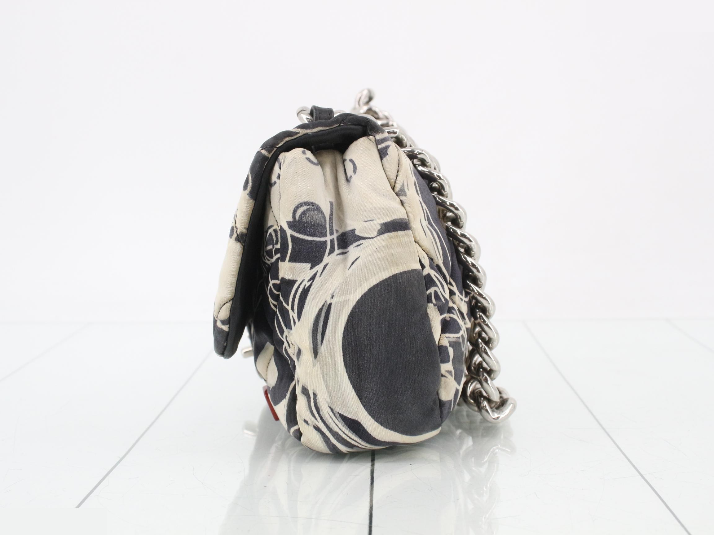 Matelassé (bag) - Shoulder bag — view 3