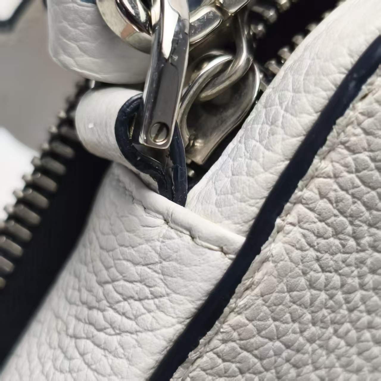 【*Shipped from: China*】Dior Leather Shoulder Bag — view 12