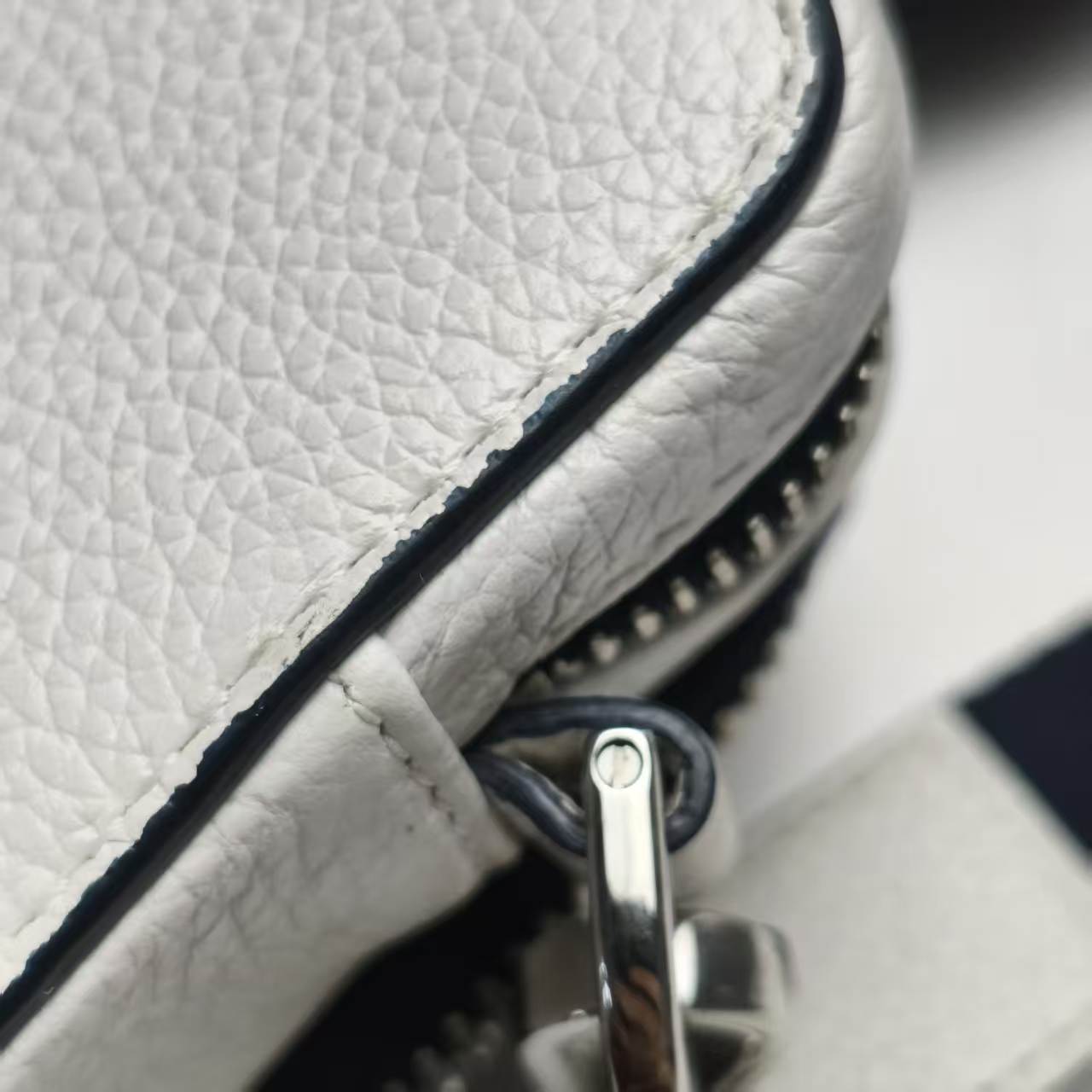【*Shipped from: China*】Dior Leather Shoulder Bag — view 13