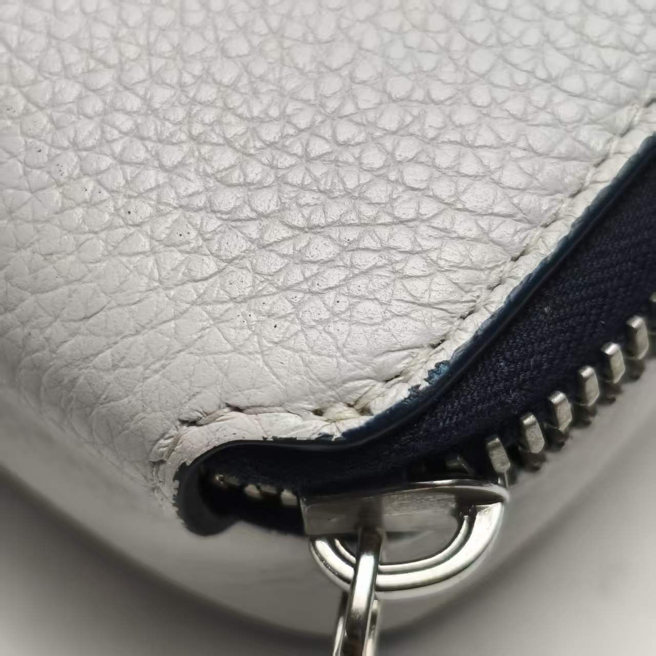【*Shipped from: China*】Dior Leather Shoulder Bag — view 10