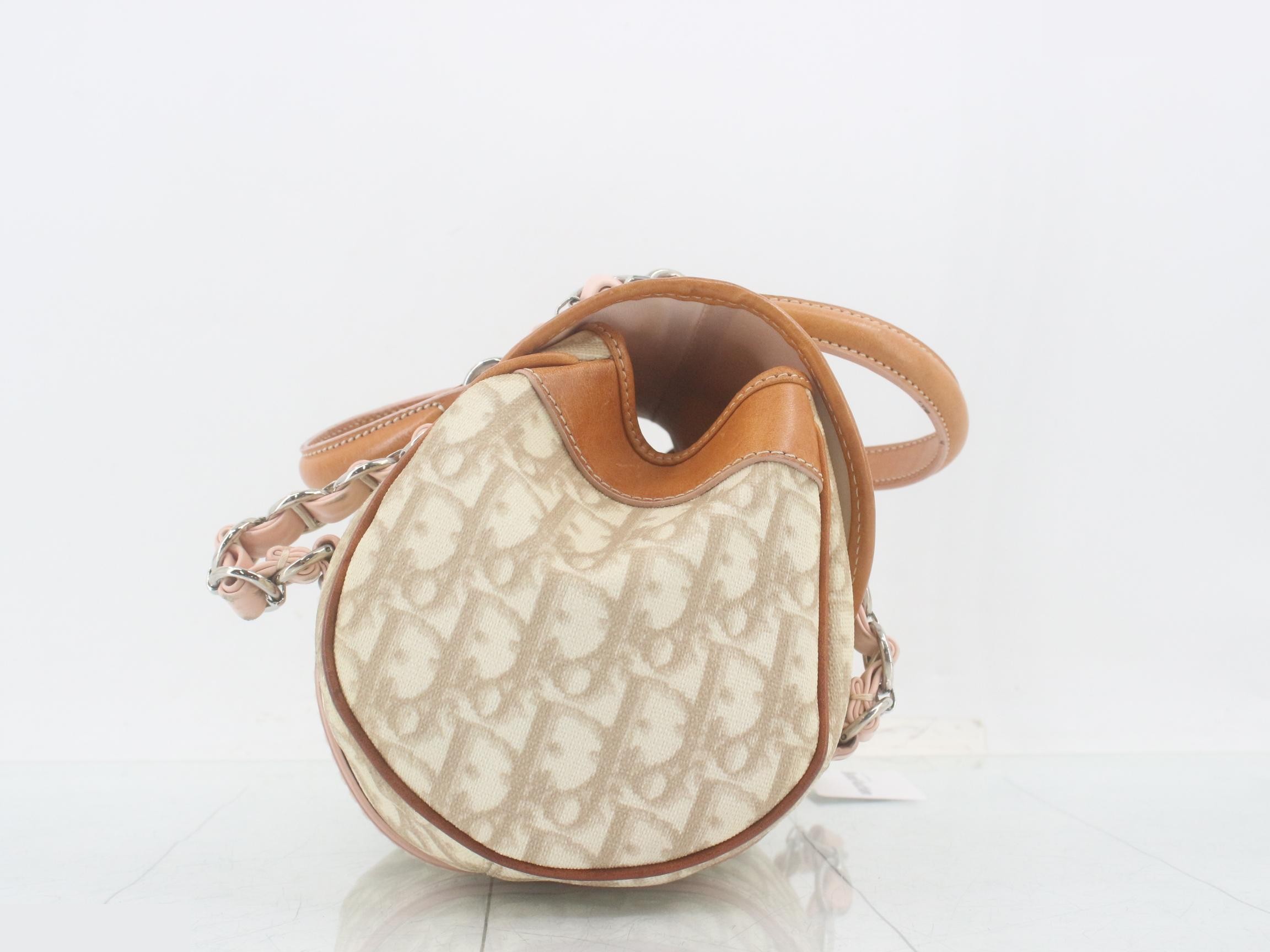 Romantic Trotter Chain Handbag — view 4