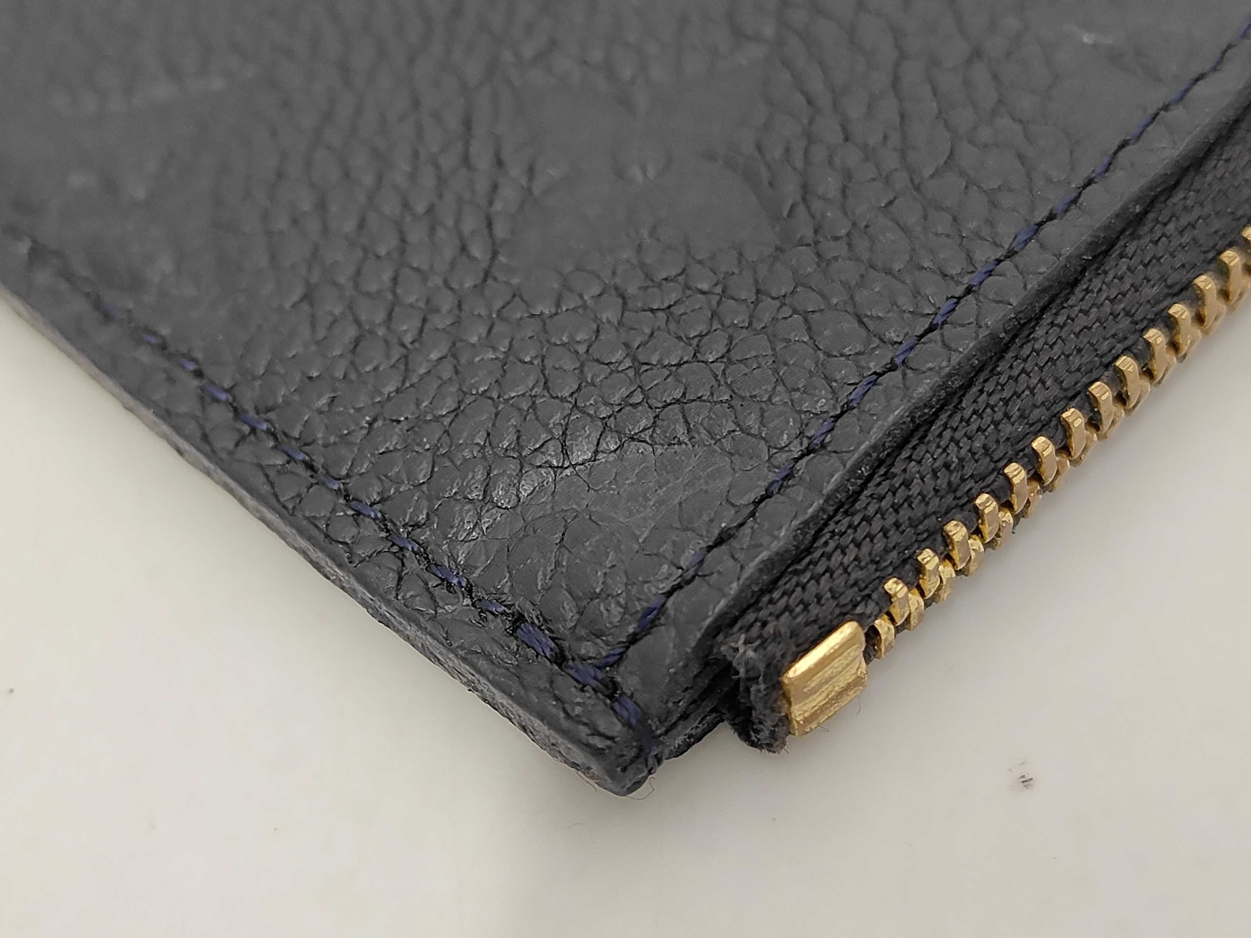 Case: Card Case — view 4