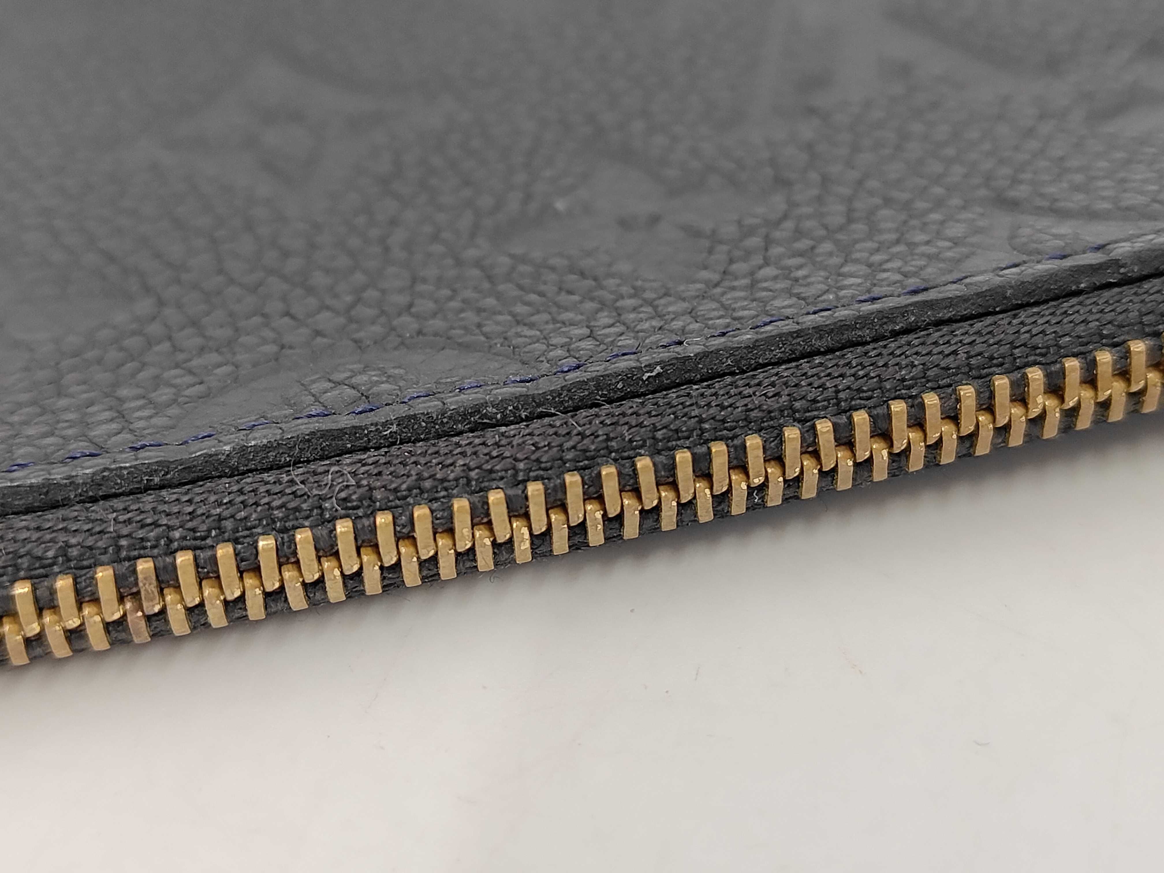 Case: Card Case — view 5