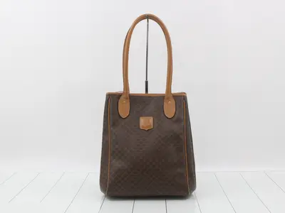Other lines: Bags and shoulder bags