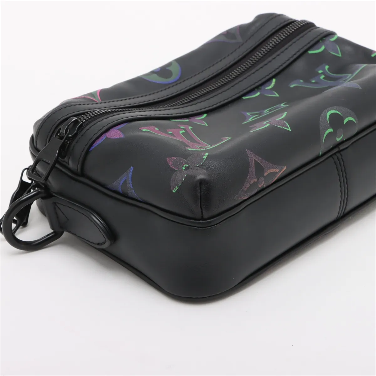 LV logo x leather Comet Messenger M22495, serial number unknown, black. — view 4