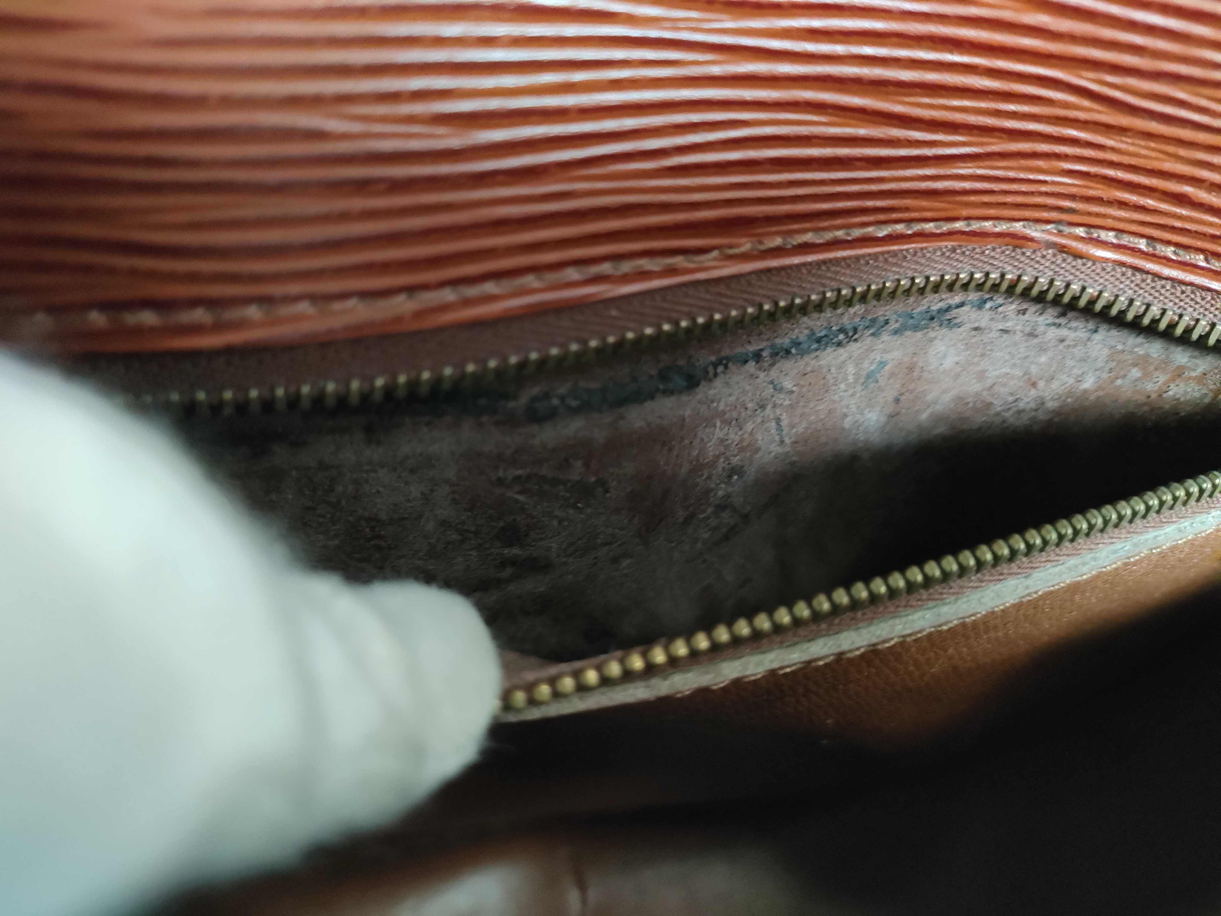 Epi Saint Cloud M52192 Shoulder Bag — view 13