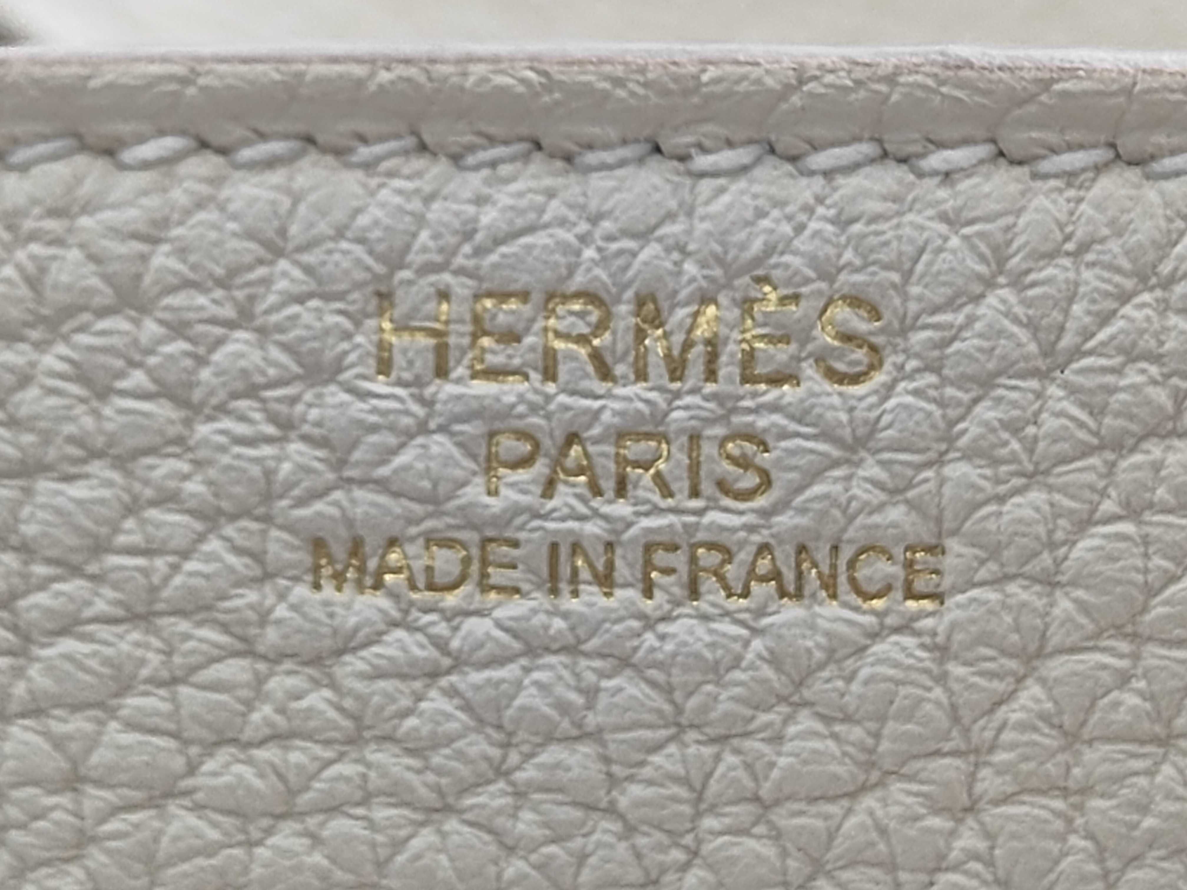 Birkin 25 Togo Leather Craie Gold Hardware U Stamp Handbag — view 11