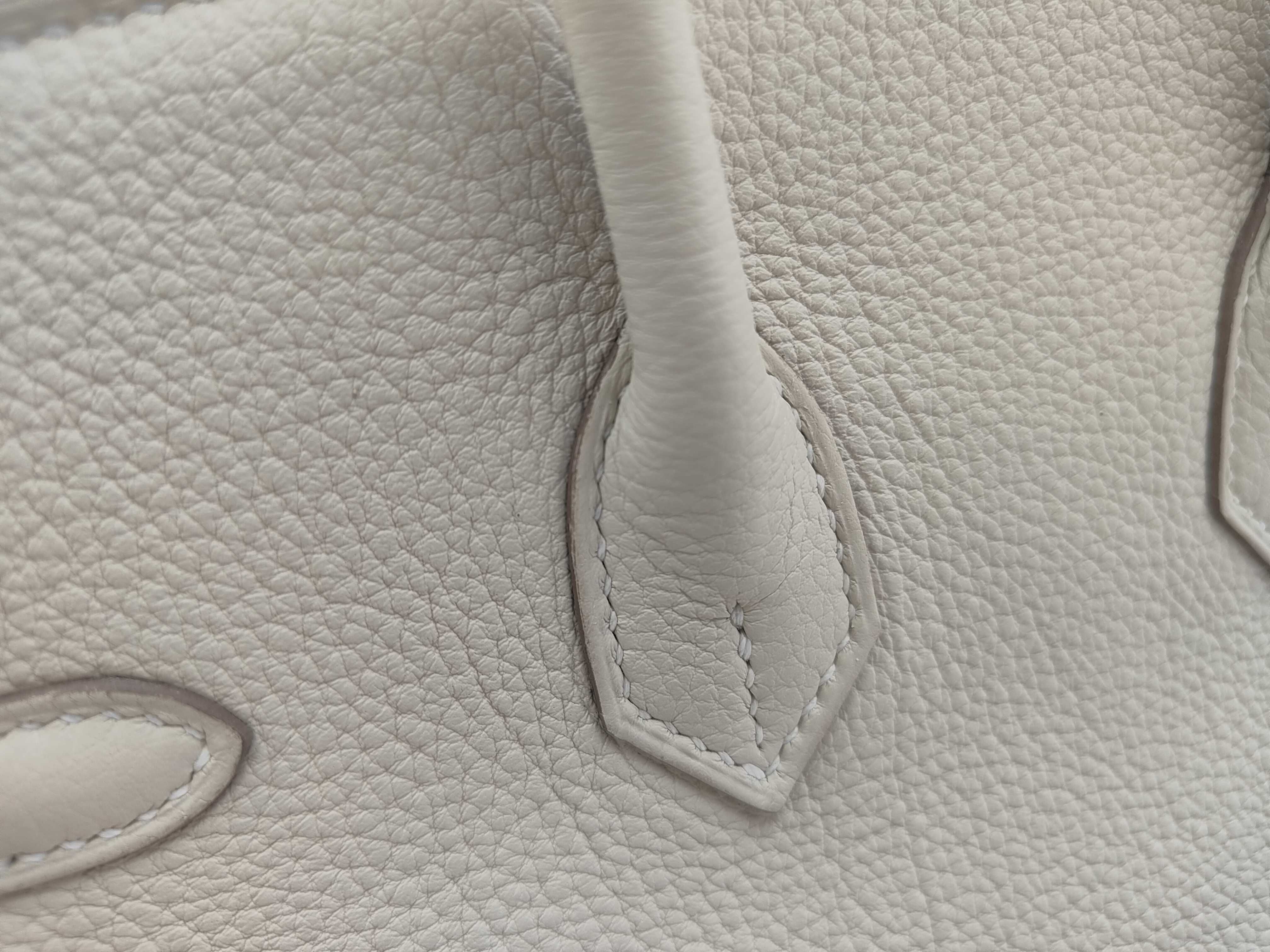 Birkin 25 Togo Leather Craie Gold Hardware U Stamp Handbag — view 5