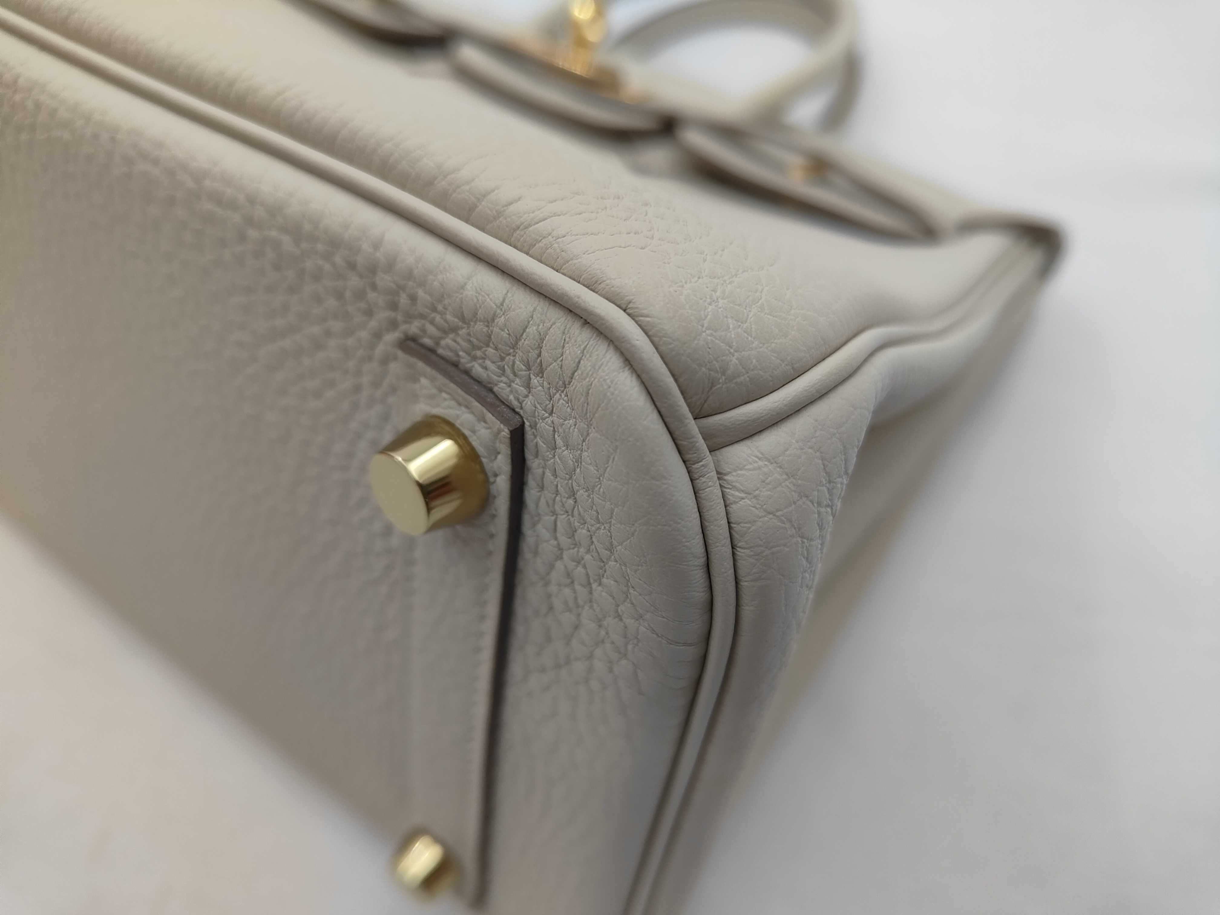 Birkin 25 Togo Leather Craie Gold Hardware U Stamp Handbag — view 6