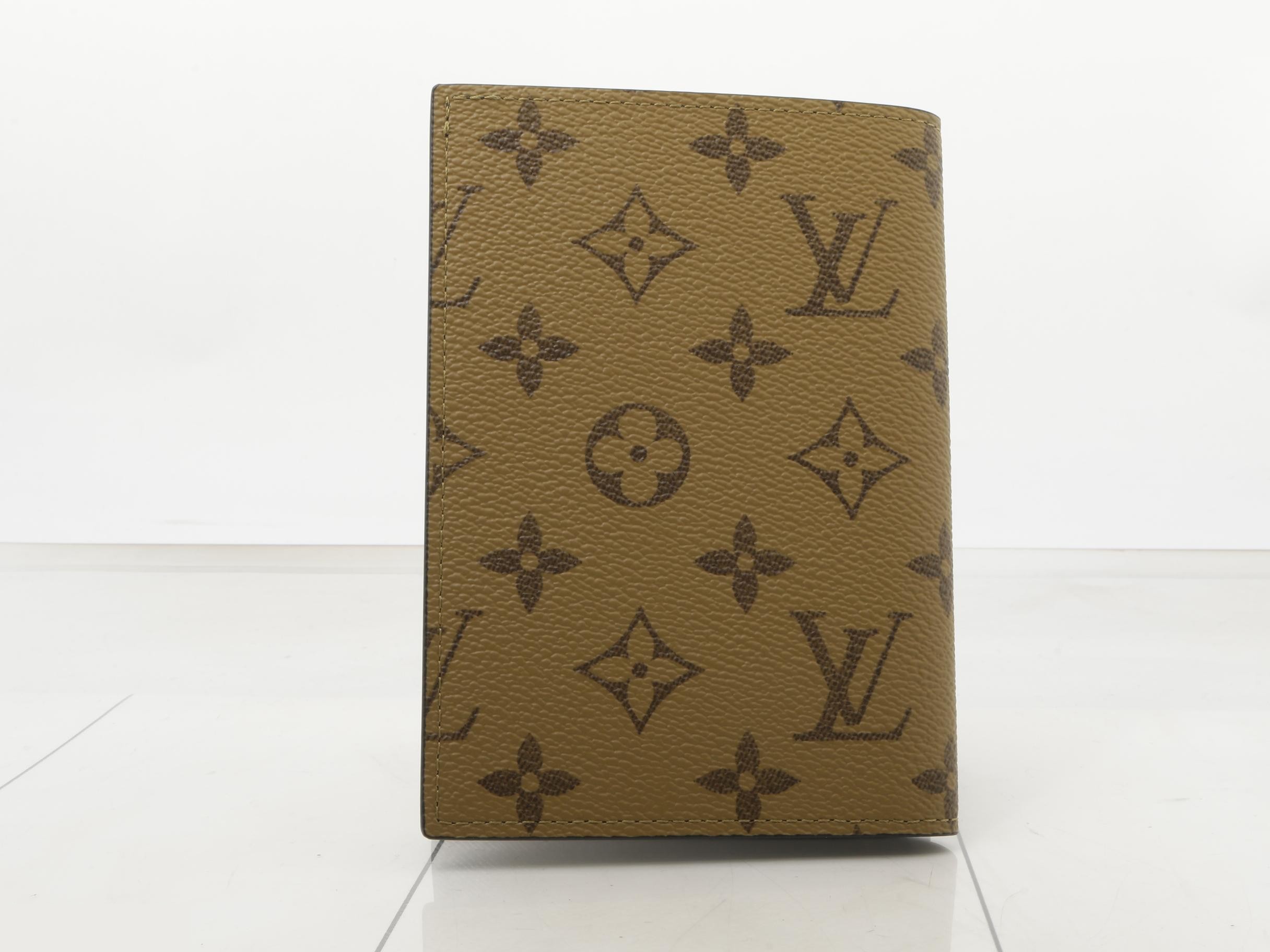 Couverture Passeport — view 2
