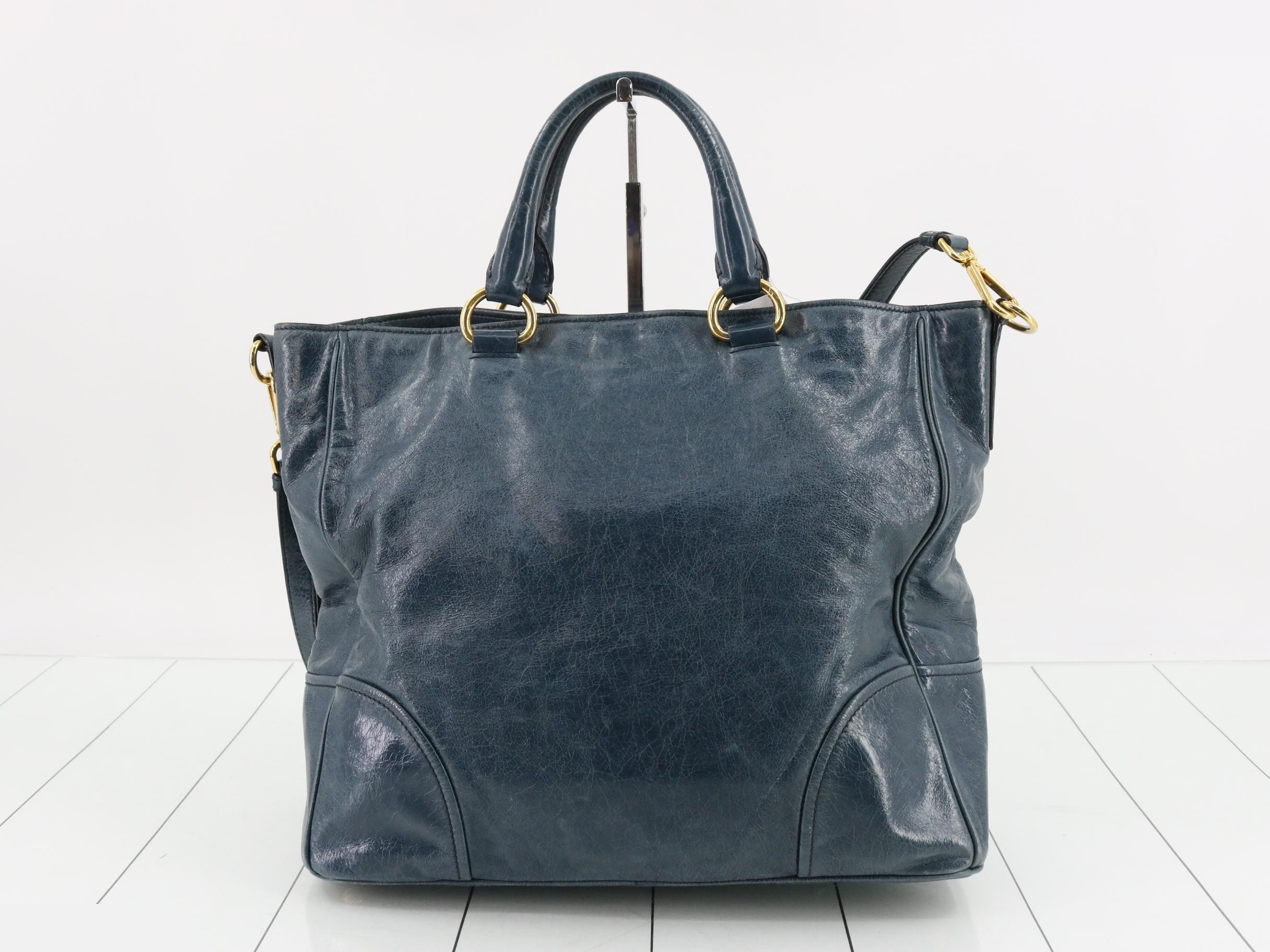 BN2326 Vitello Shine Shoulder Bag — view 2