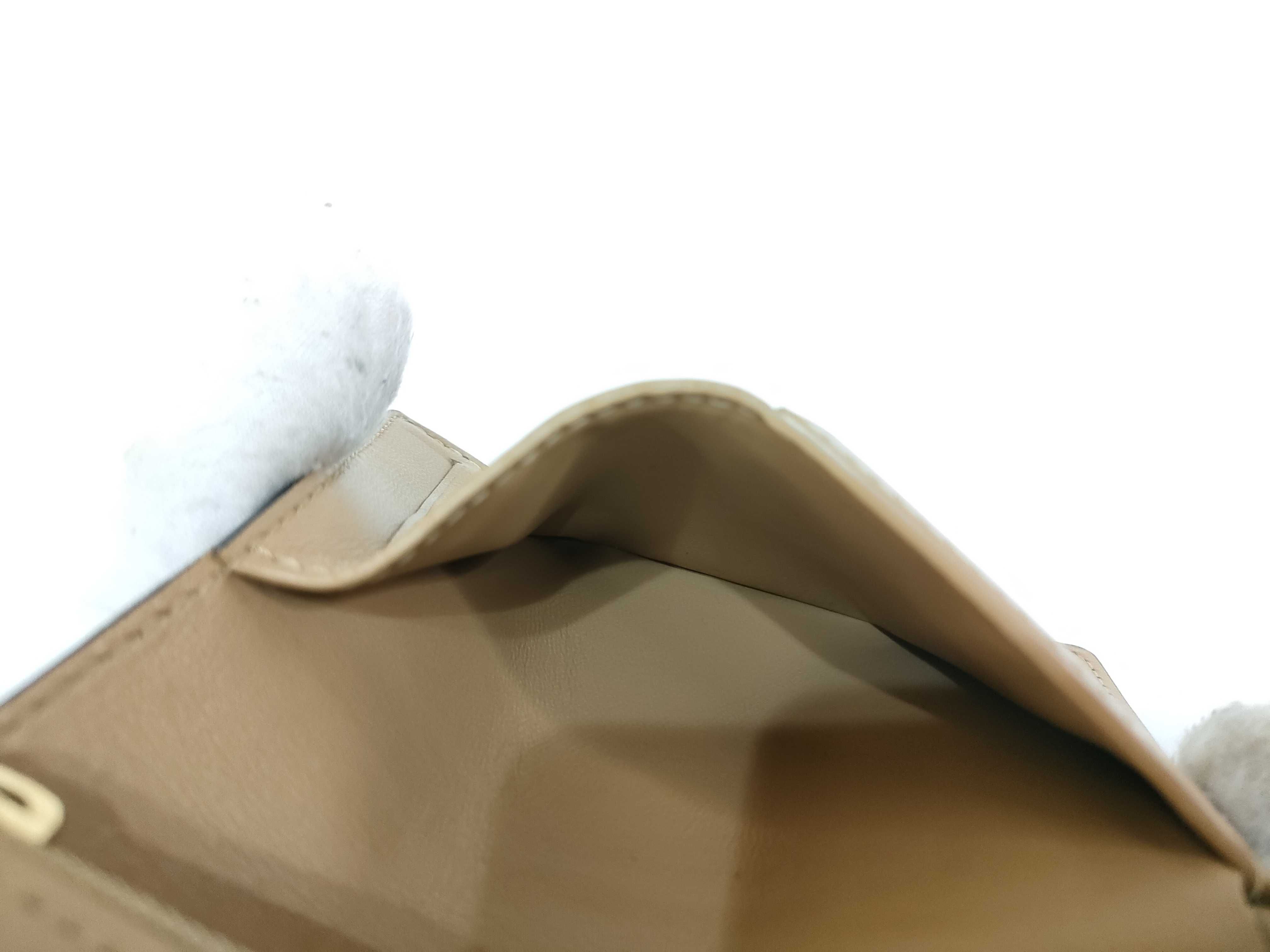 LV Vertical Compact Capucines M81561 IC Wallet — view 13
