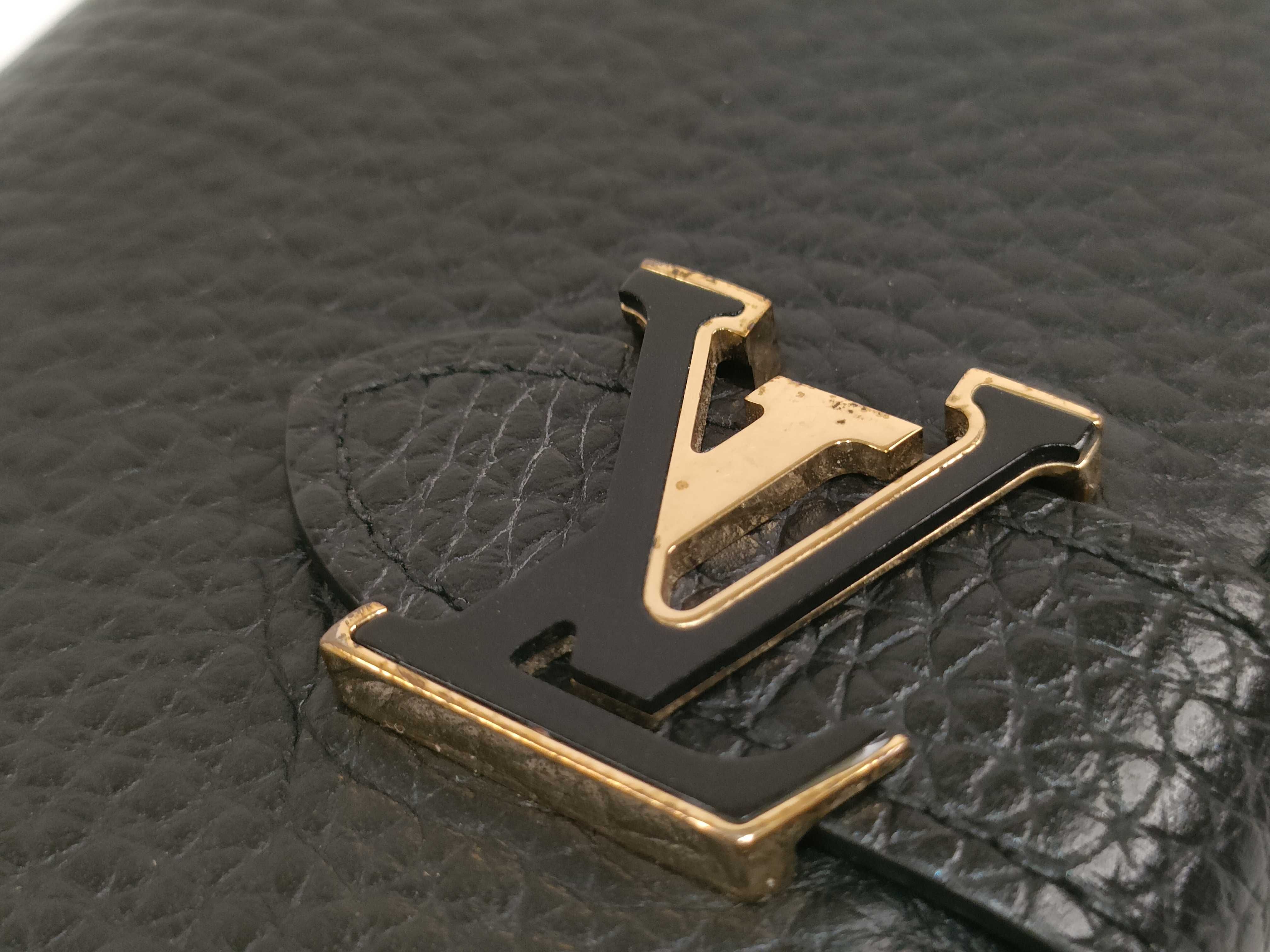 LV Vertical Compact Capucines M81561 IC Wallet — view 9