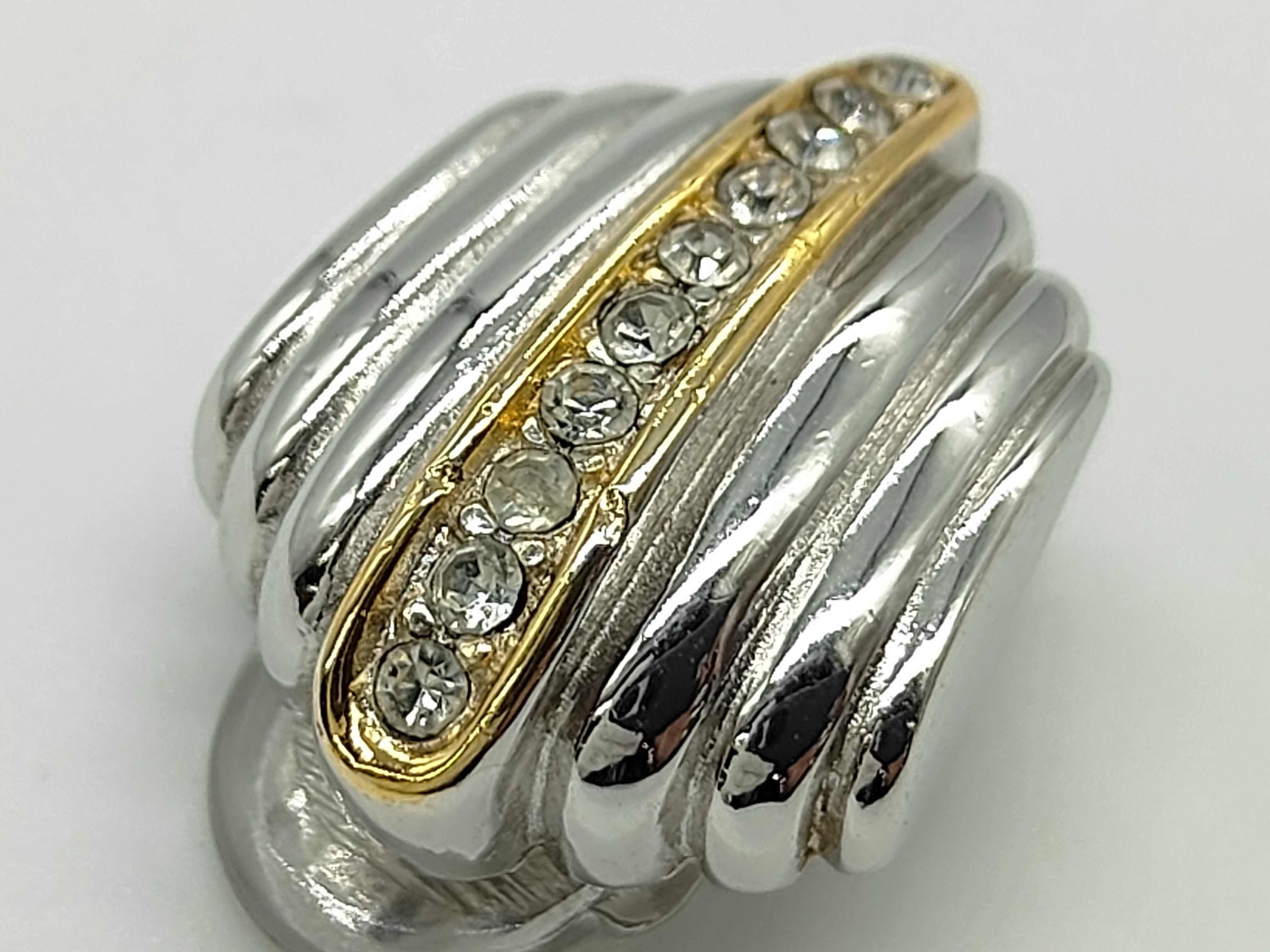 Rhinestone Shell Earrings (Silver and Gold) — view 8