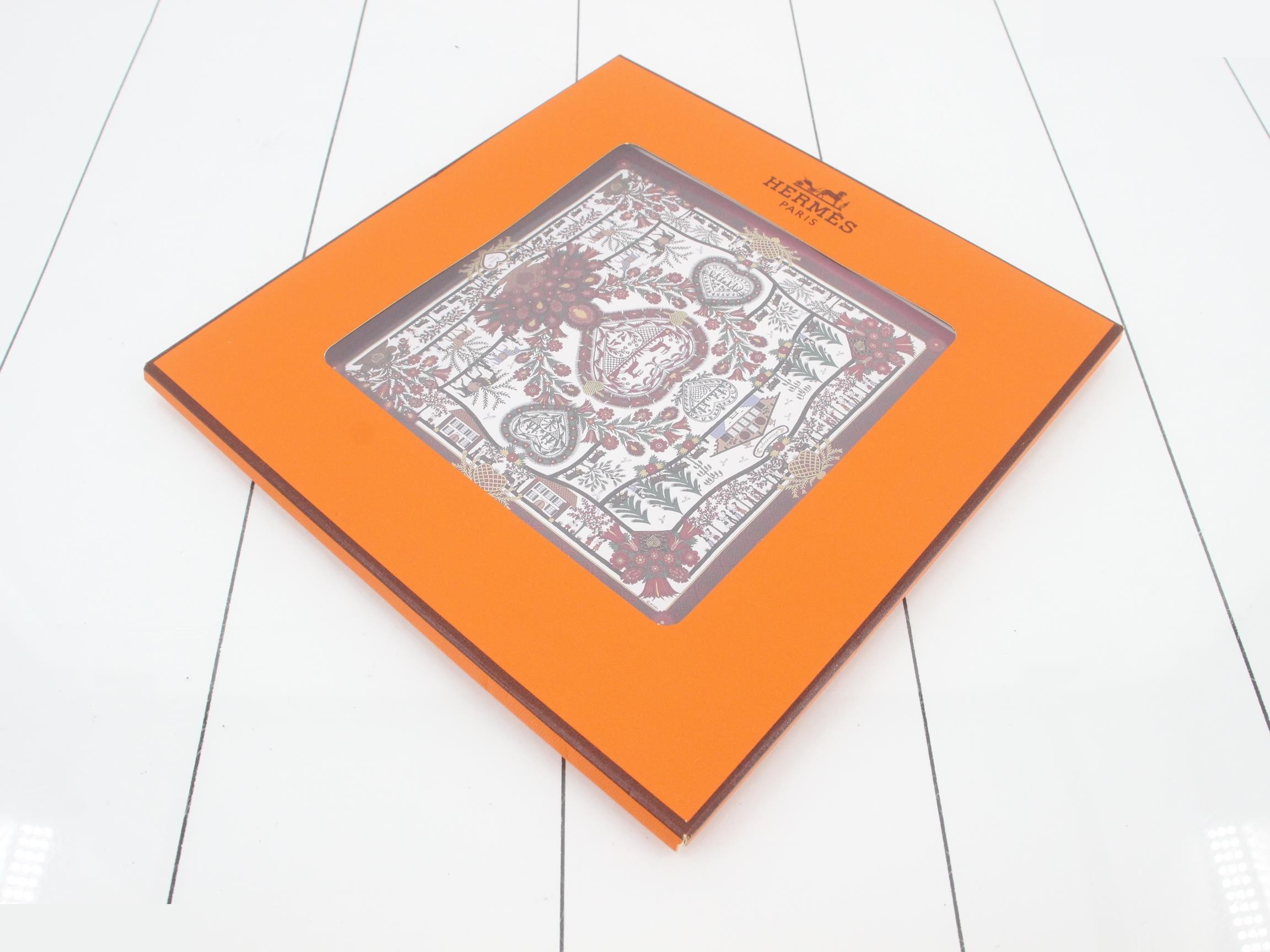 Carre 90 Decoupages Paper Cutout Scarf — view 4