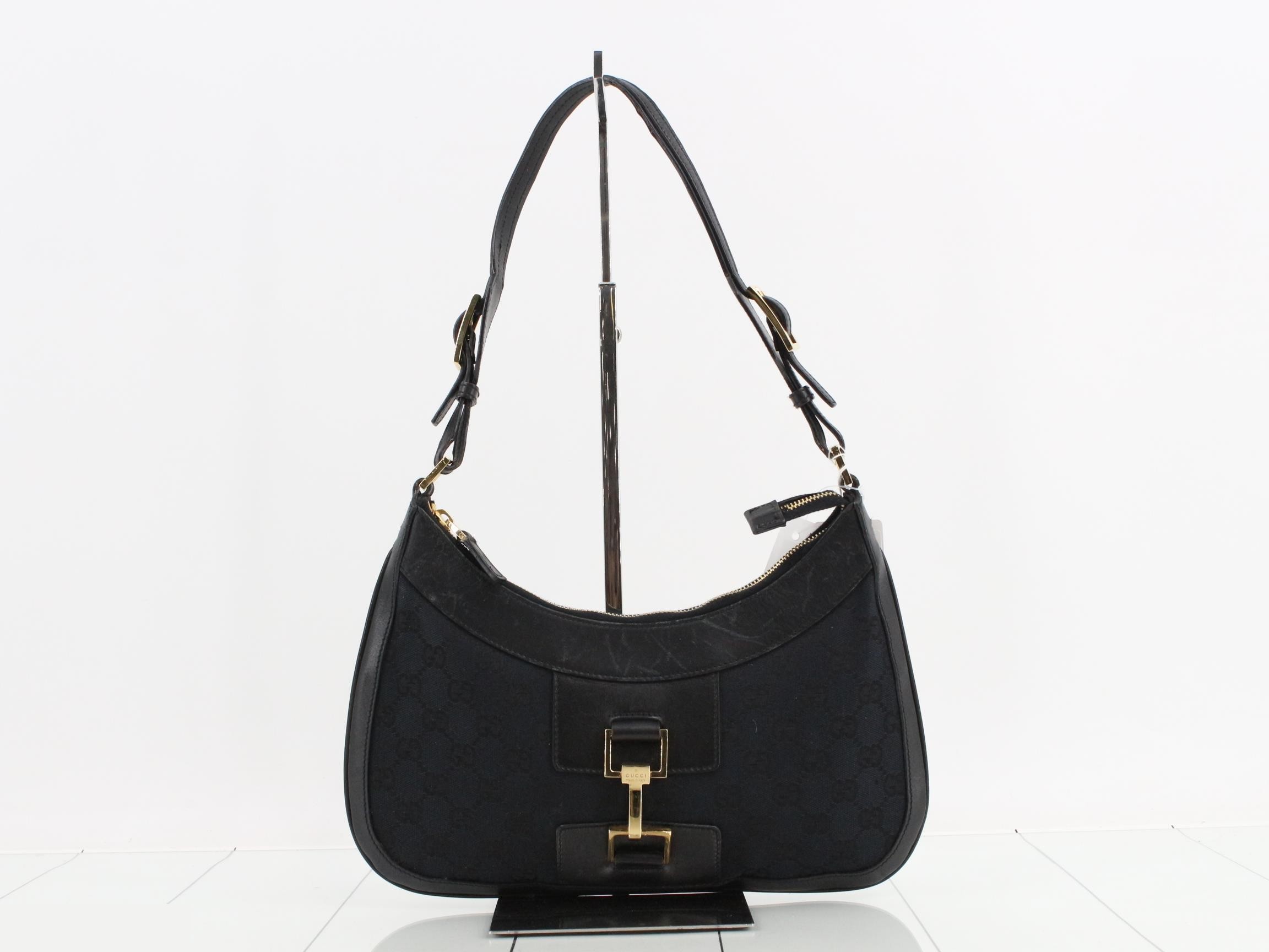 GG Canvas Shoulder Bag